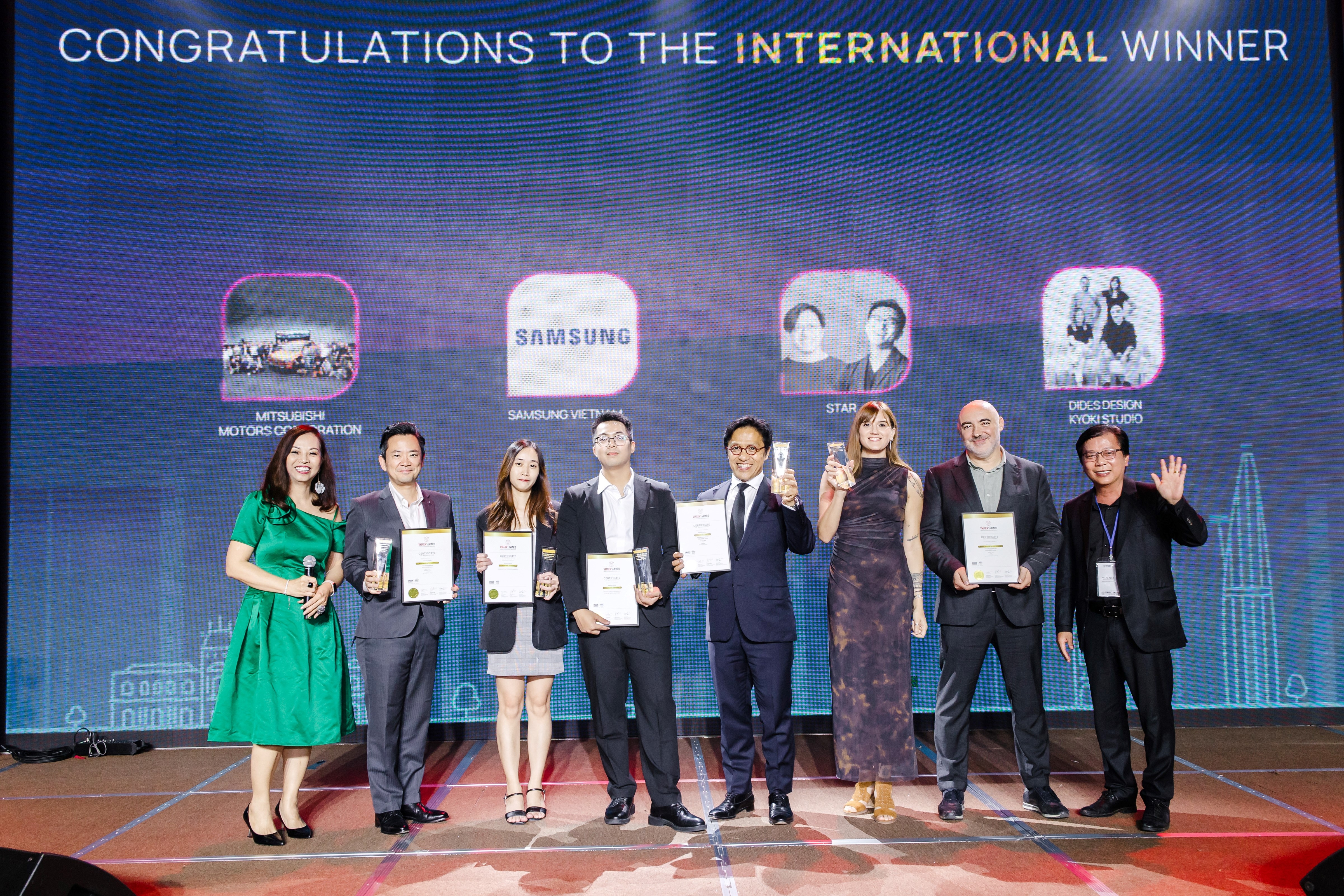 Cac nha thiet ke hang dau danh gia cao Samsung Bespoke hinh anh