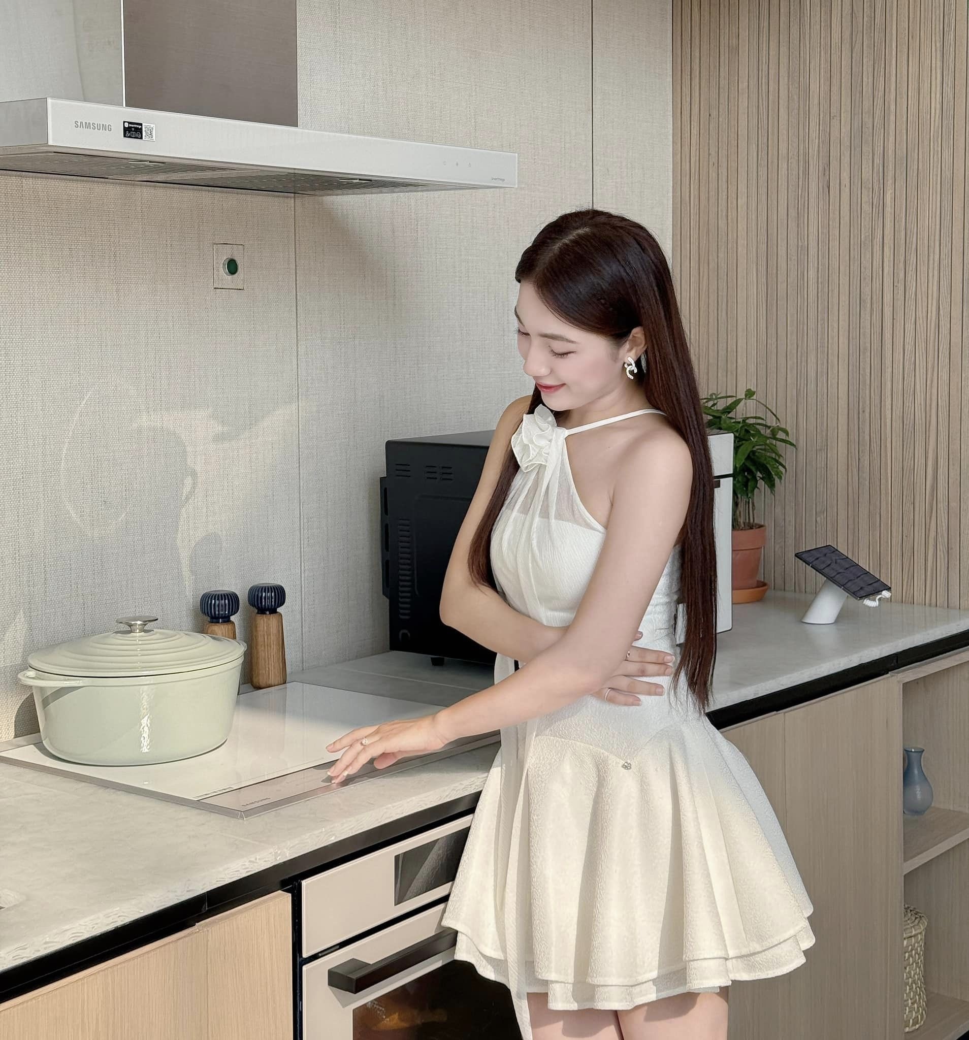 Samsung West Lake,  Galaxy Wrap anh 2