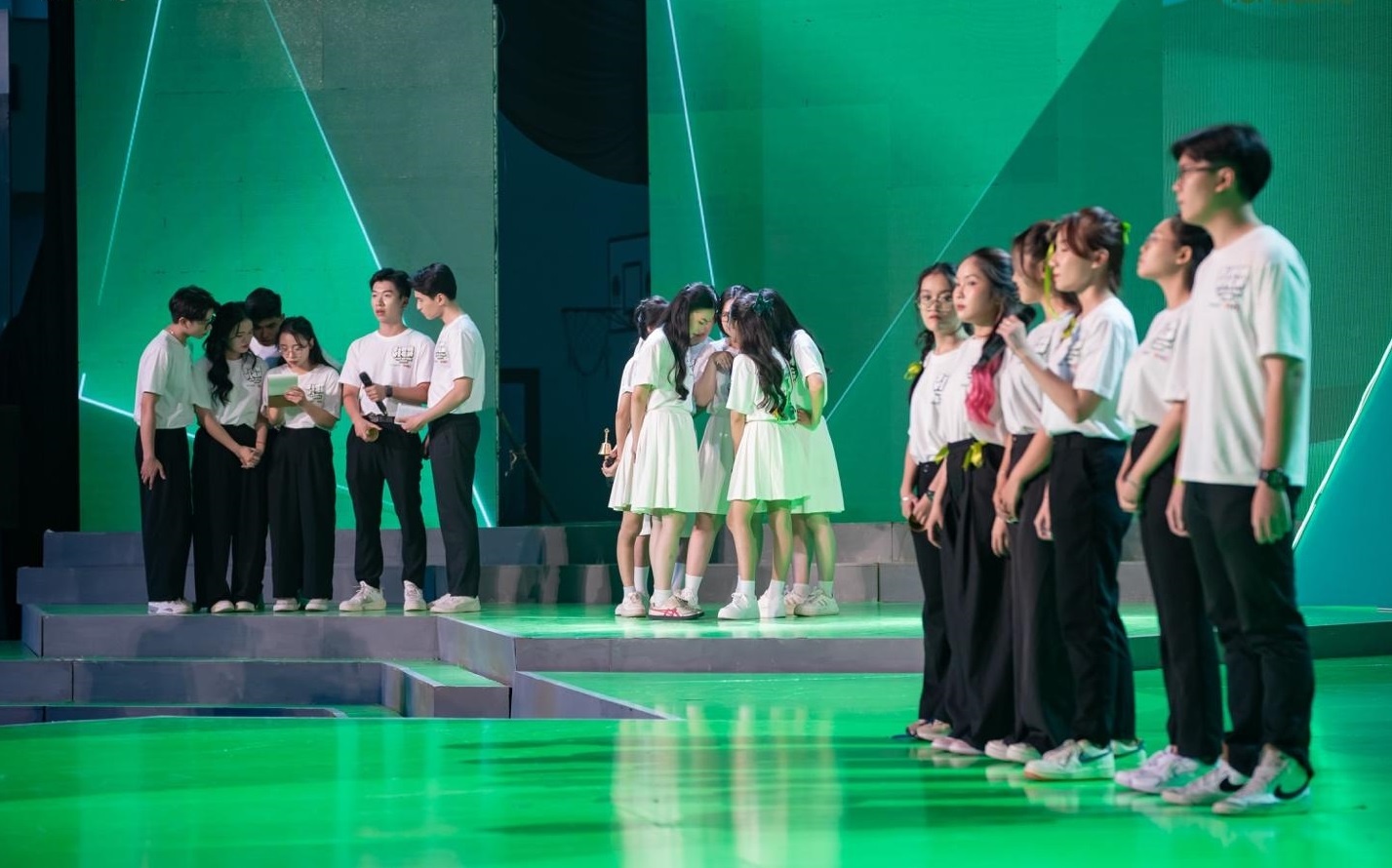 SV the he moi,  Herbalife anh 2