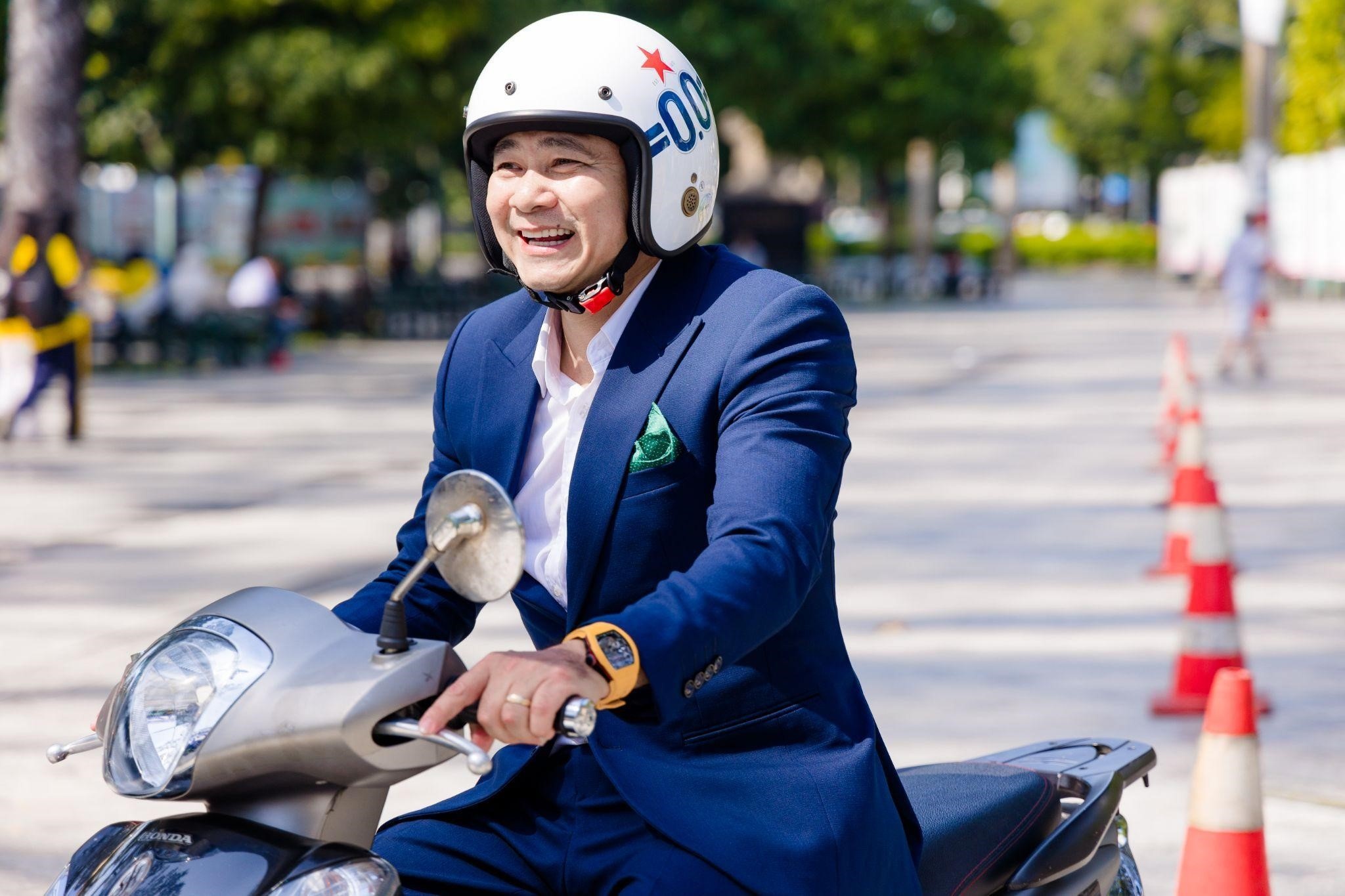 Bi quyet giup ‘nguoi thien dinh’ Tu Long kho bi Tao Giao thong bat be hinh anh