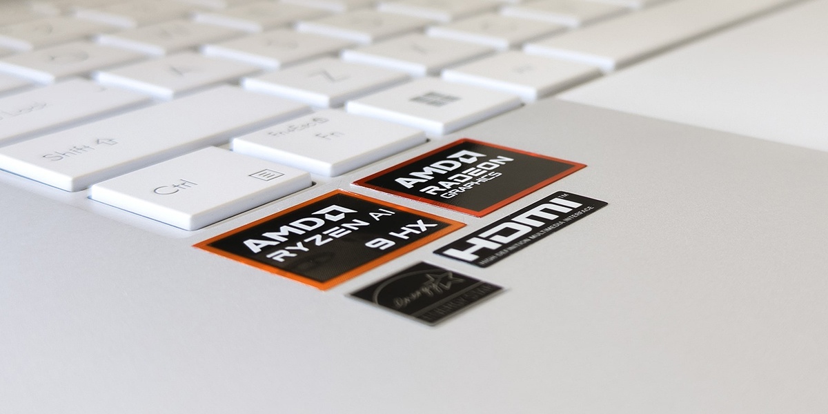 AMD Ryzen AI 300 anh 3