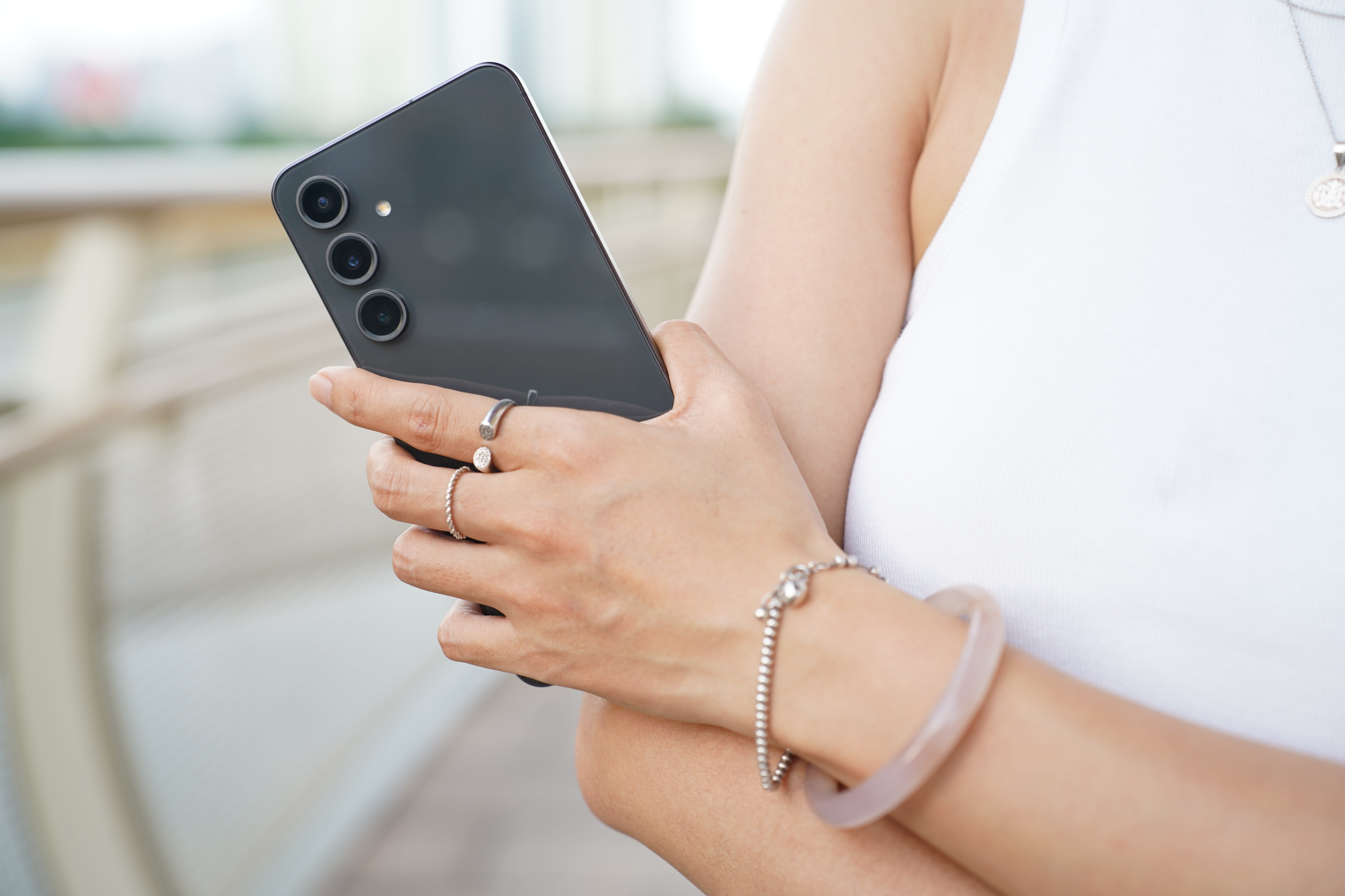 Samsung Galaxy S24 FE anh 12