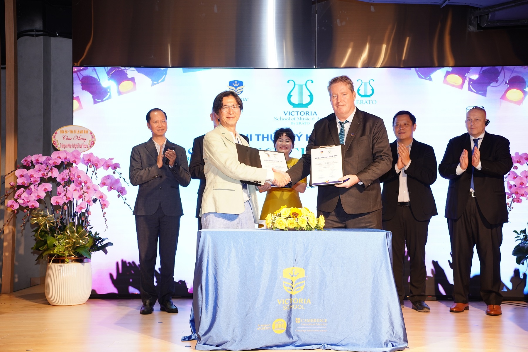 Victoria School ra mat Truong Am nhac va Nghe thuat Victoria by Erato hinh anh