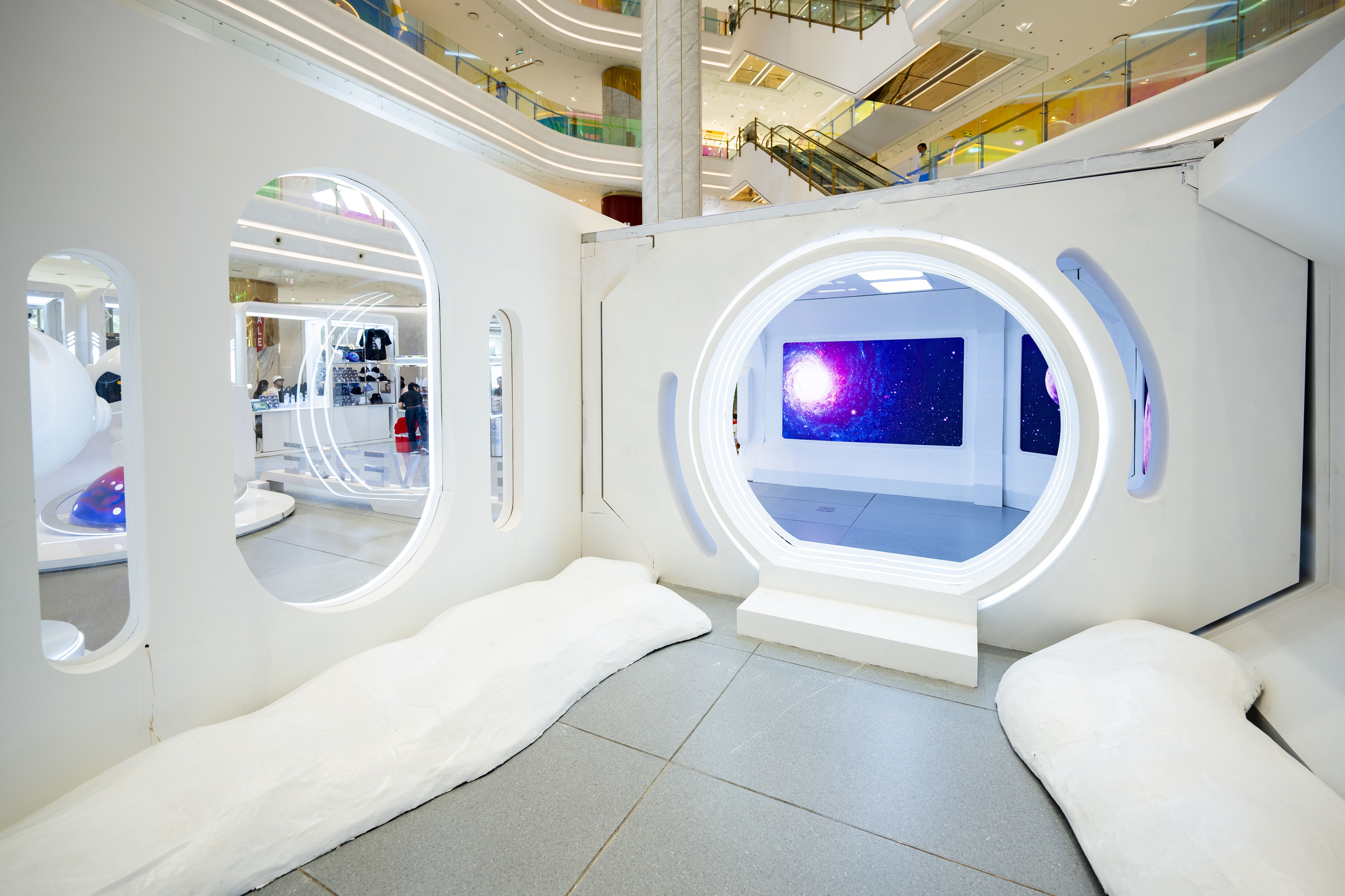 Thiso Mall Sala anh 4