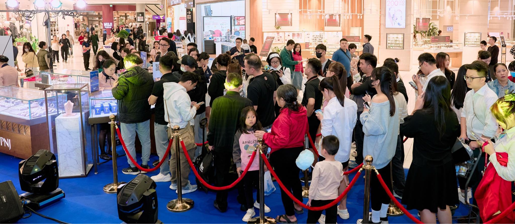 Bung sac le hoi anh 1