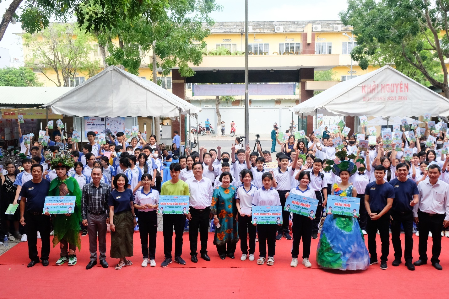 Cong tac khoa hoc,  Bayer anh 3