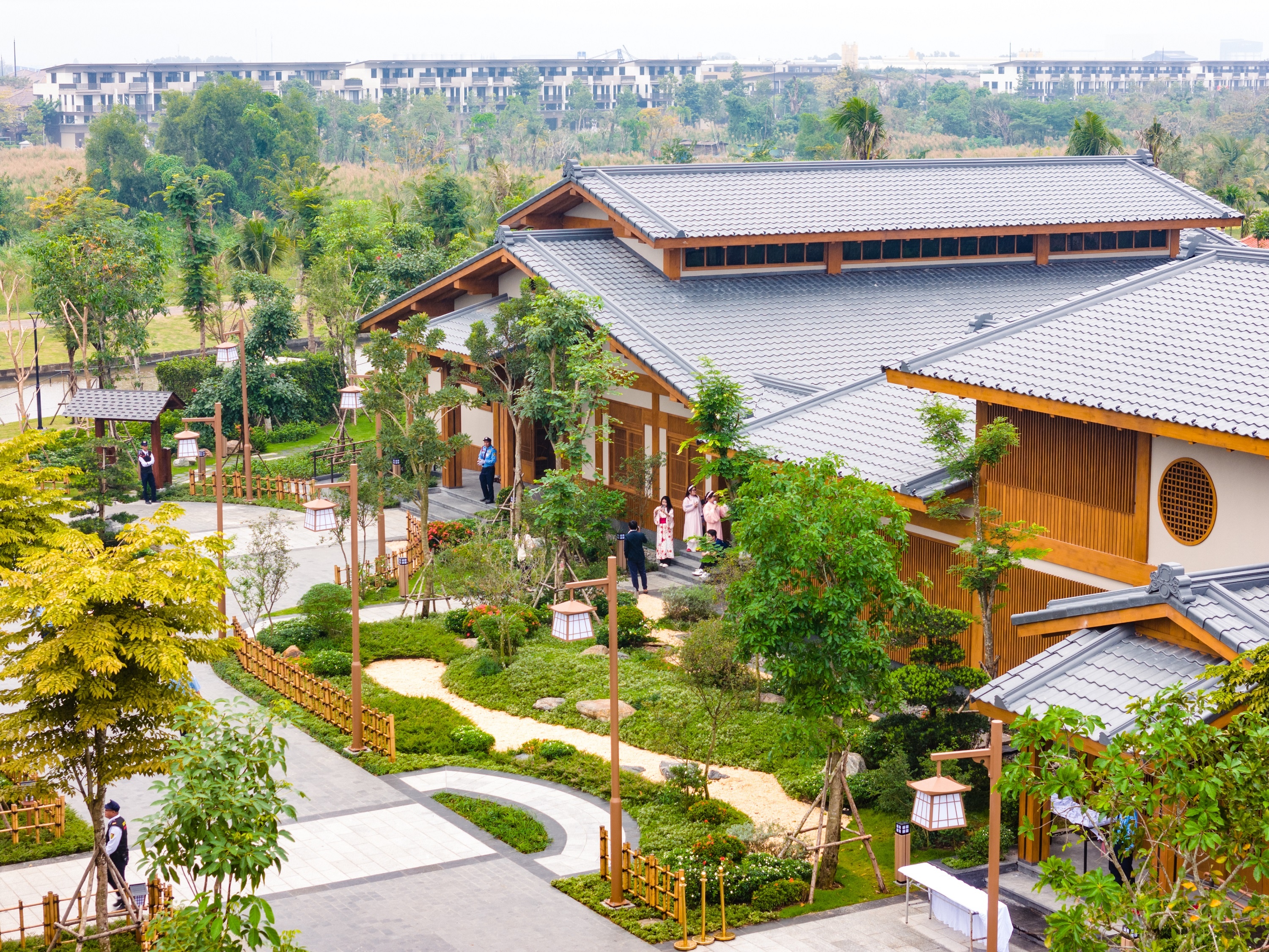 Nam Long,  Lang van hoa anh 15