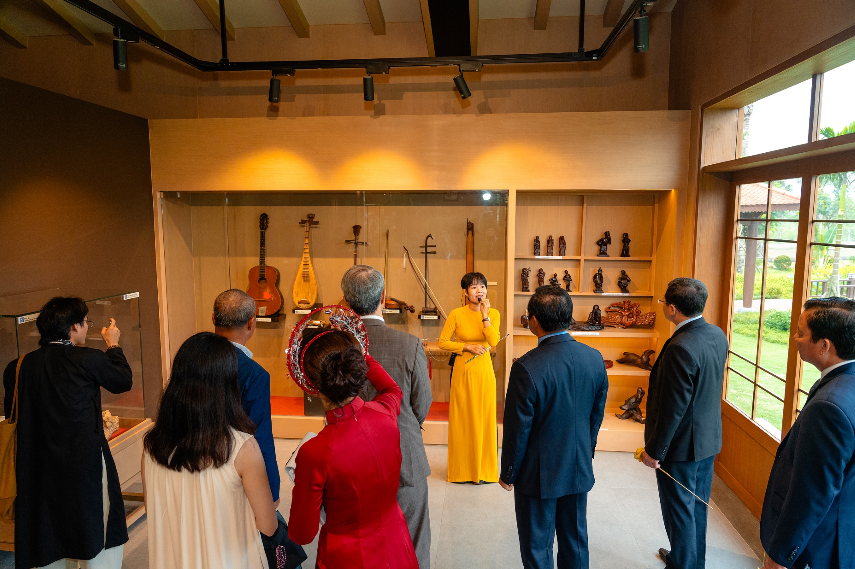 Nam Long,  Lang van hoa anh 9