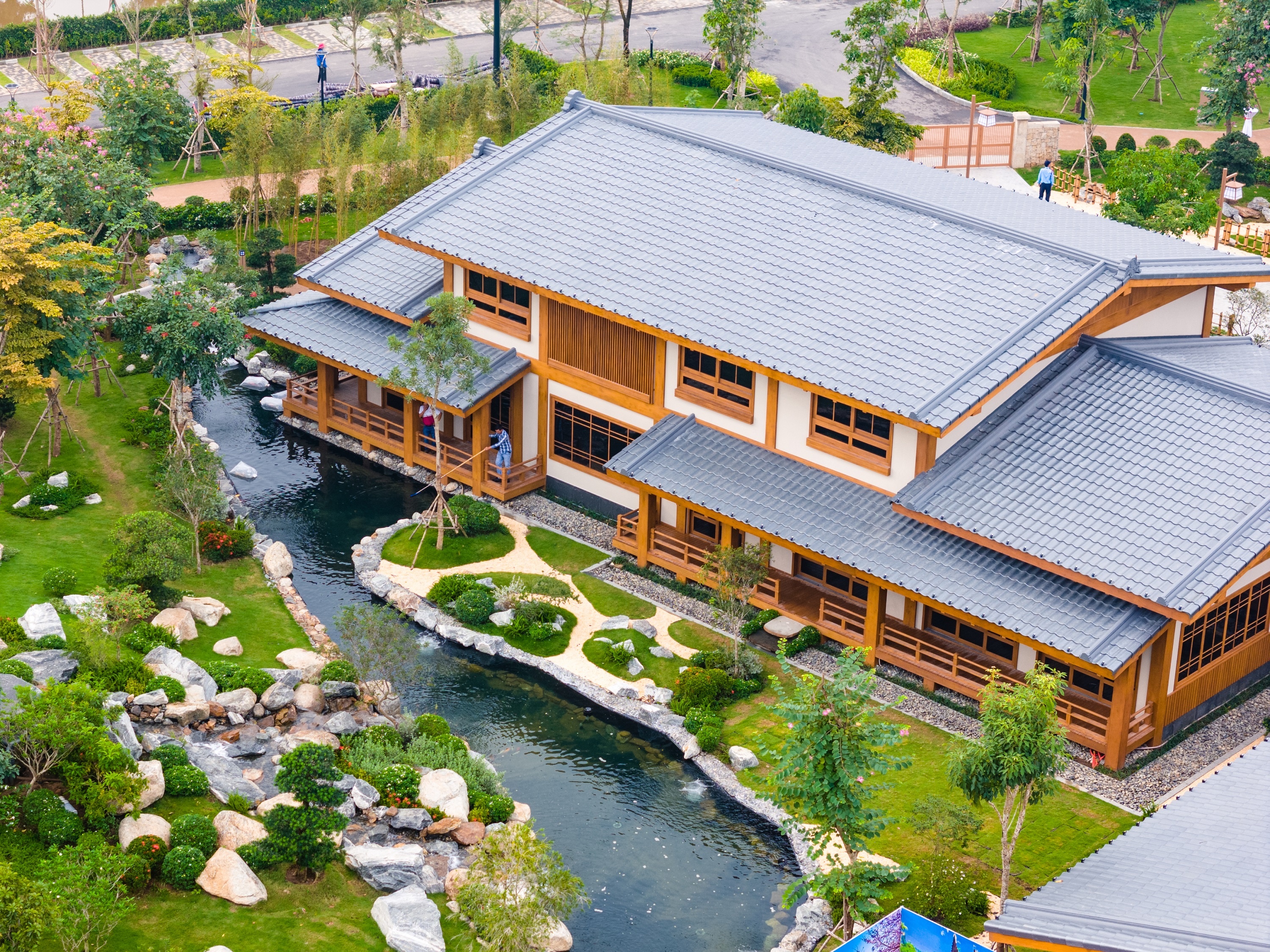 Nam Long,  Lang van hoa anh 3