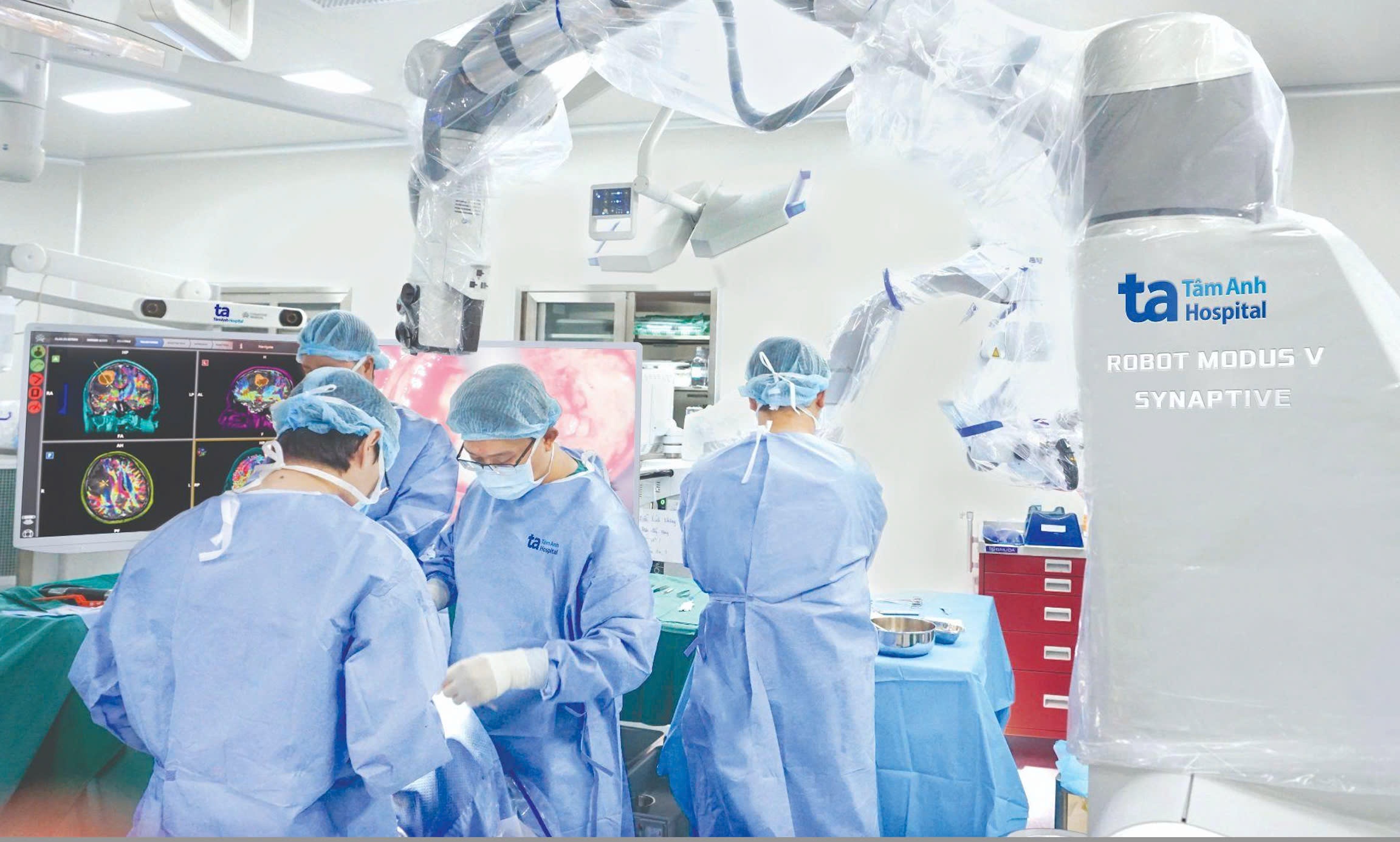 Hon 100 ca mo nao, tuy song duoc thuc hien bang Robot AI tai Viet Nam hinh anh