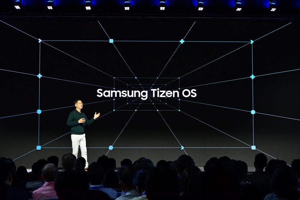 Cach mang hoa thiet bi su dung AI hang ngay hinh anh