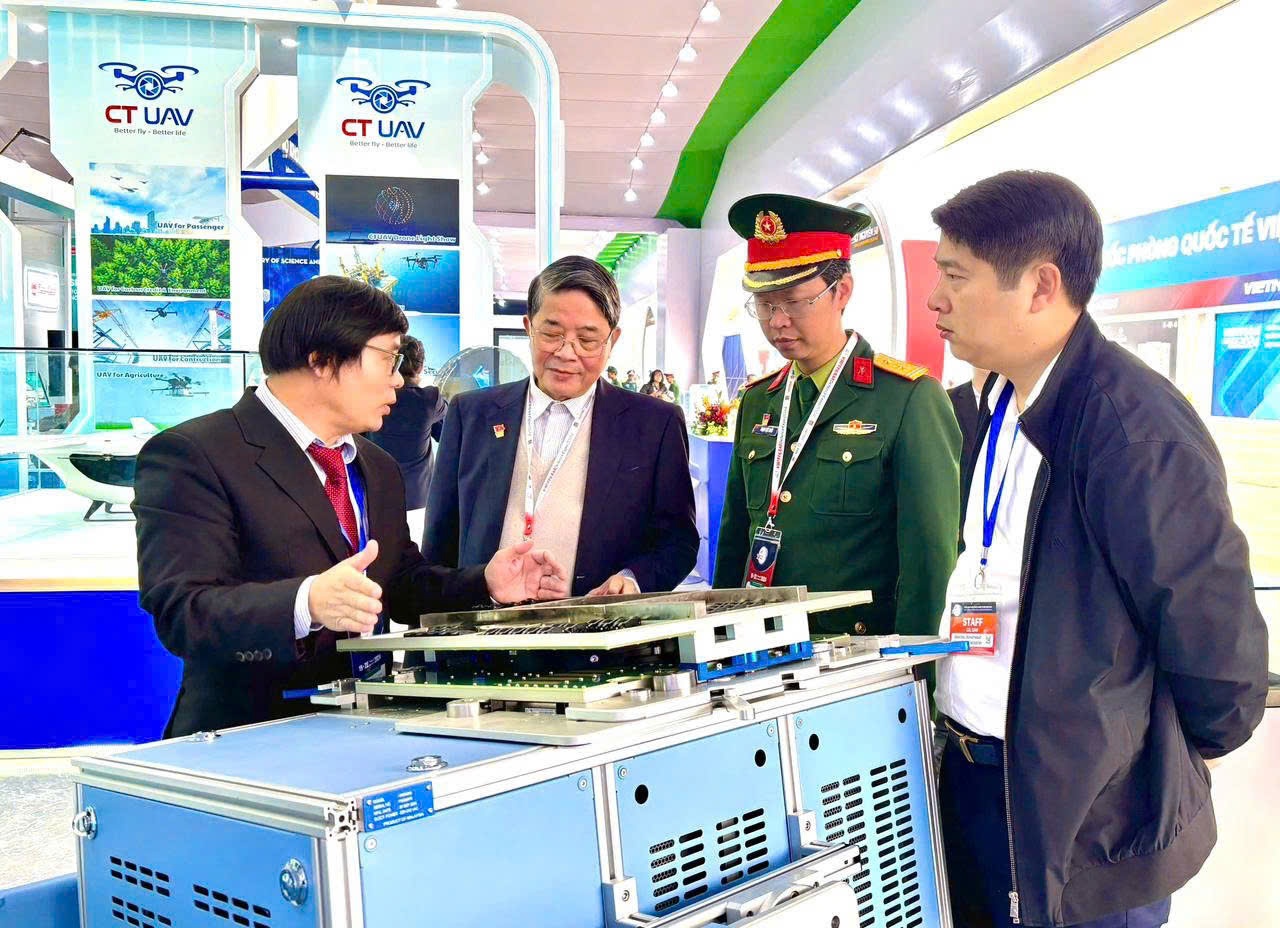 CT Semiconductor tu chu cong nghe trong nganh ban dan hinh anh