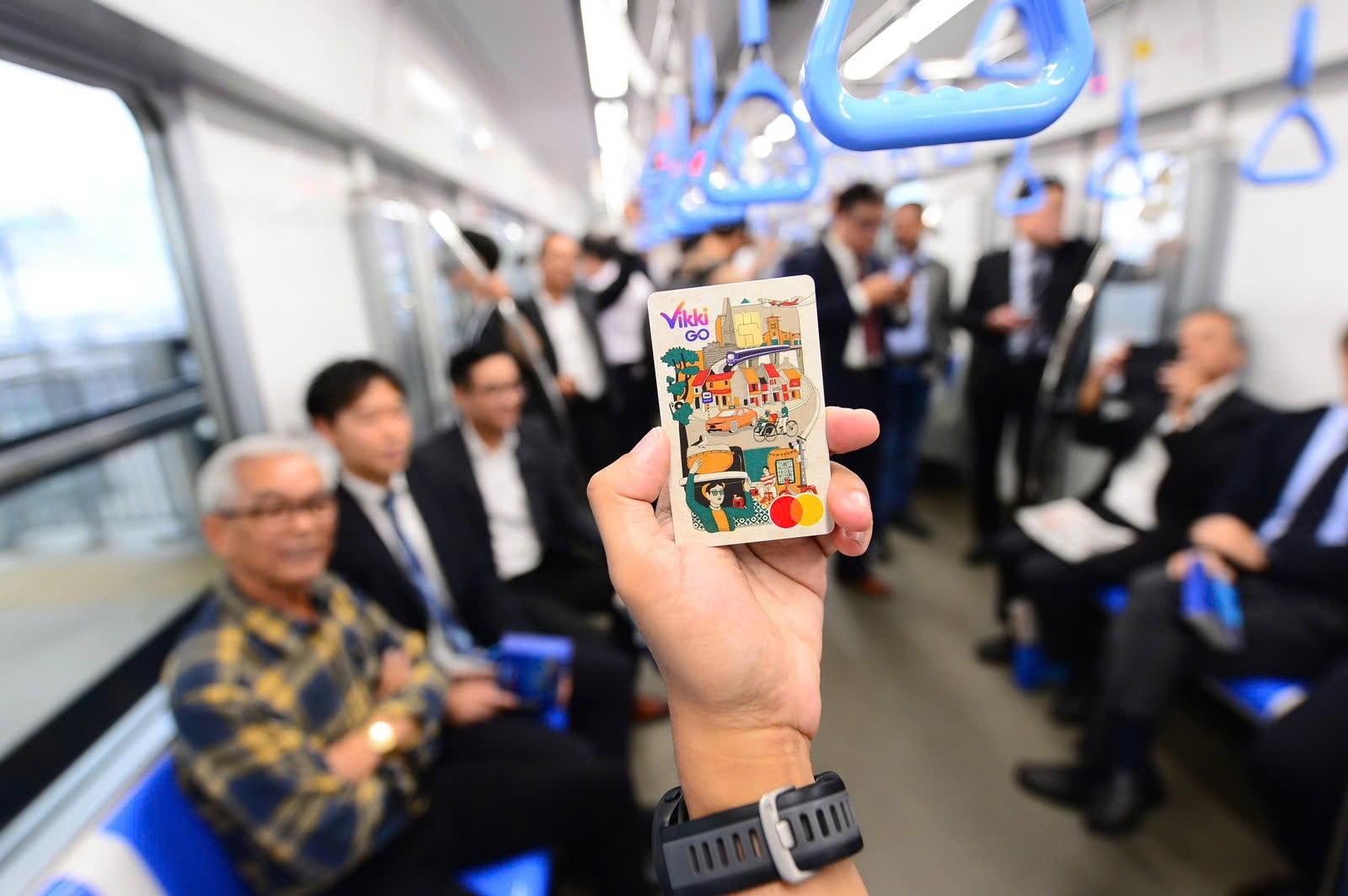 Giai phap di Metro so 1 khong dung tien mat hinh anh