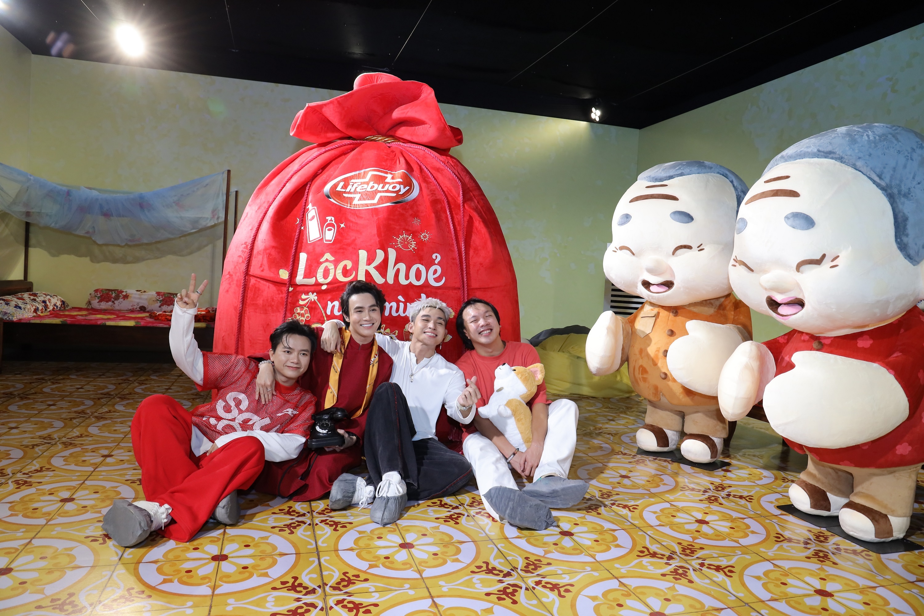 Tet Vo Ve,  trien lam Vo Ve anh 38