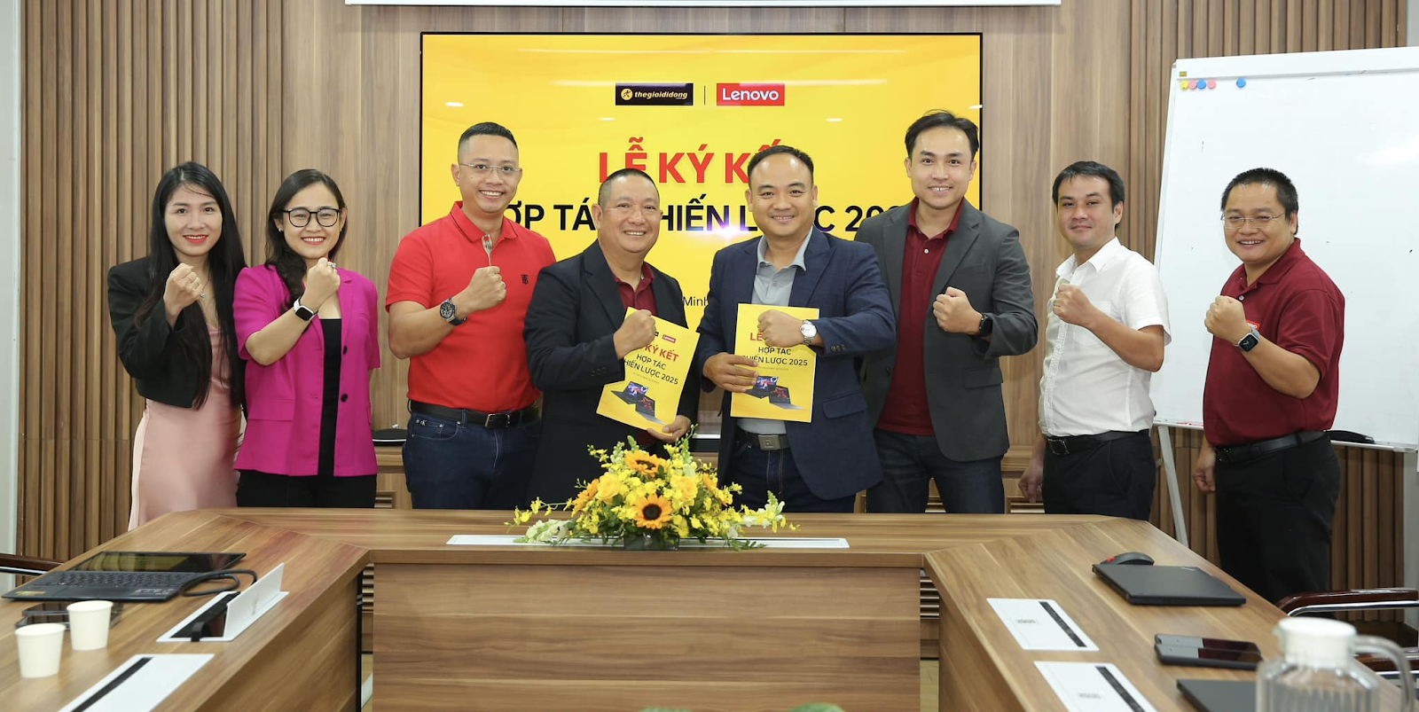 The Gioi Di Dong anh 2