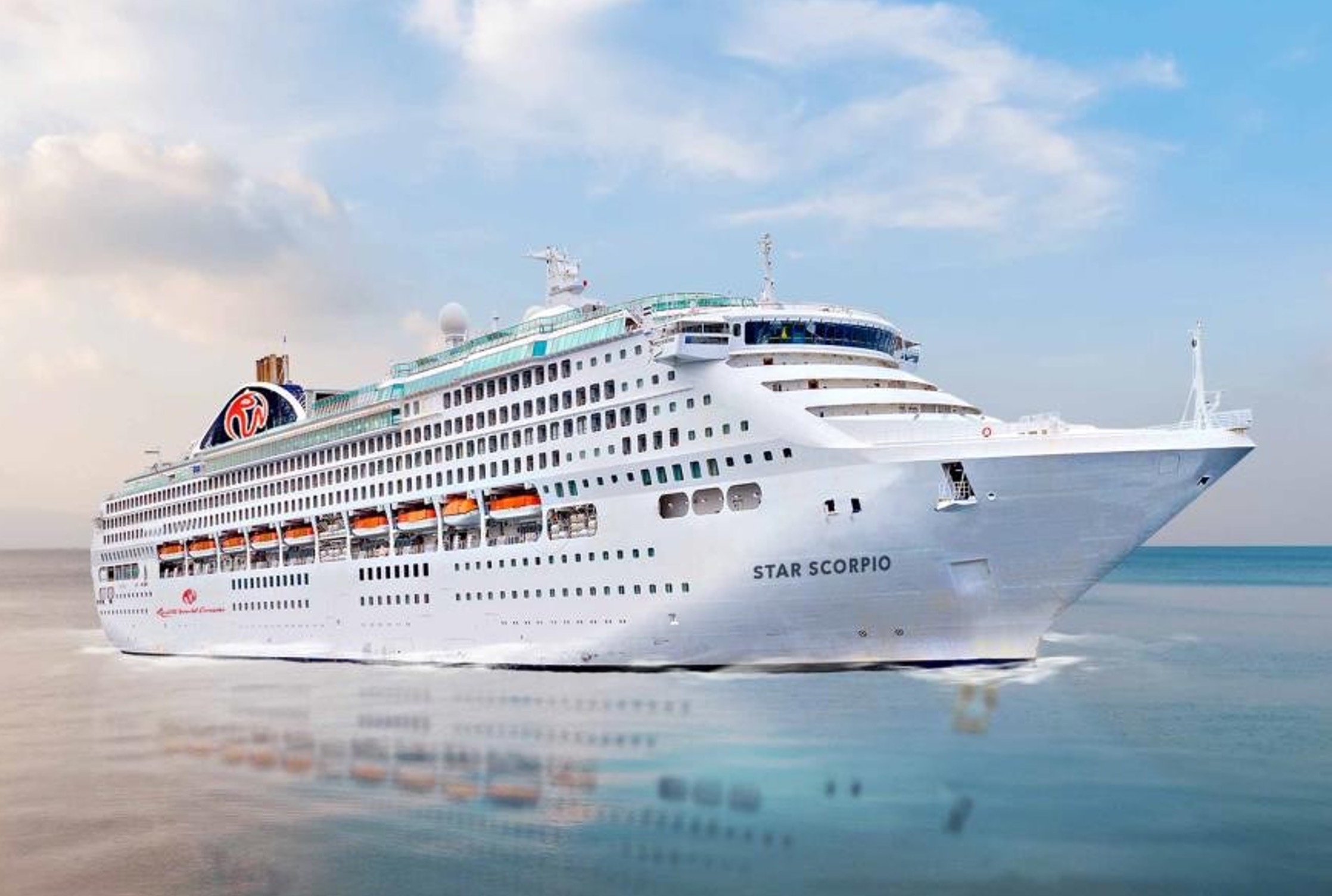 Du thuyen cua Resorts World Cruises chuan bi don khach tai TP.HCM hinh anh