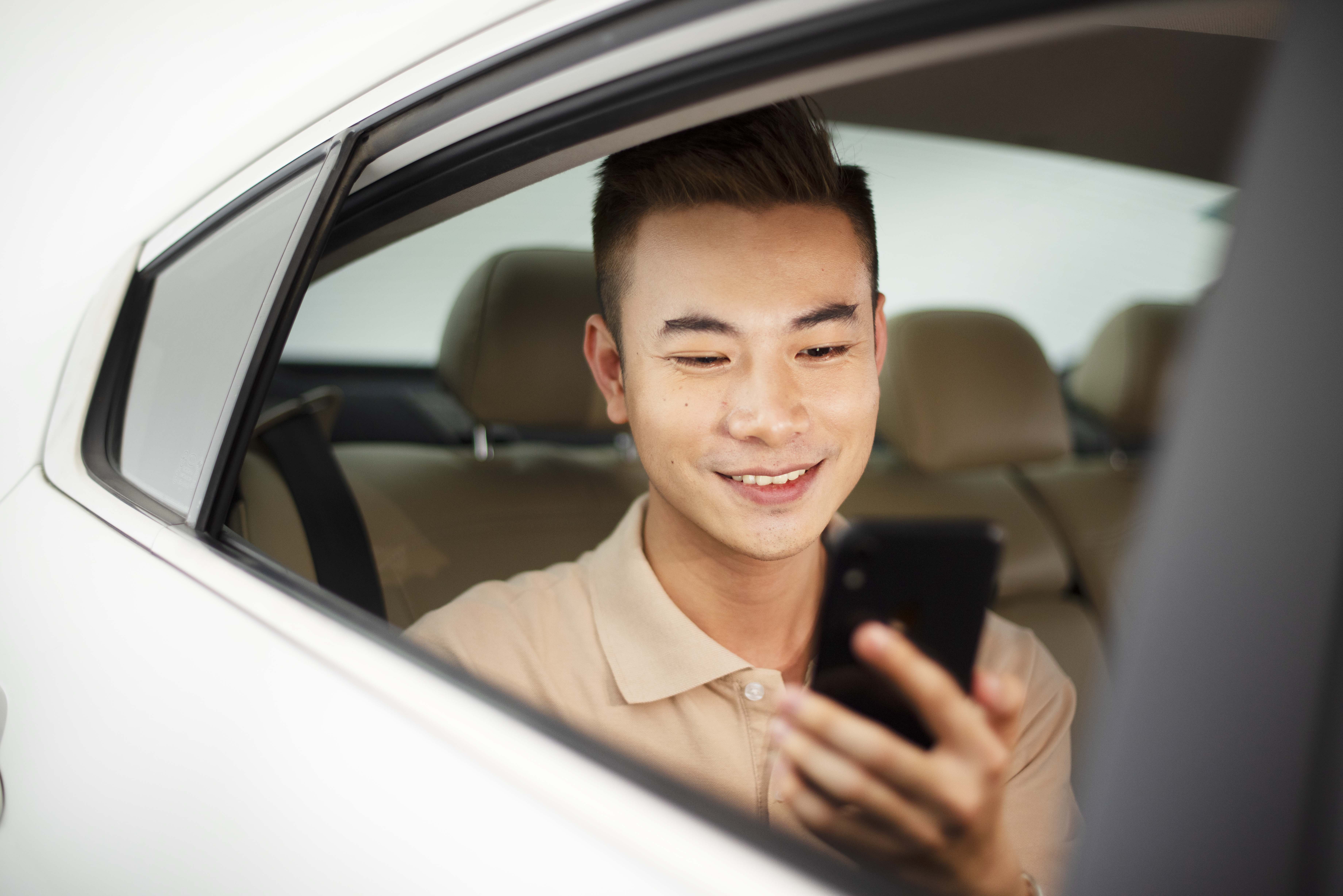 Co hoi trung xe hoi choi Tet khi dat taxi qua app ngan hang hinh anh