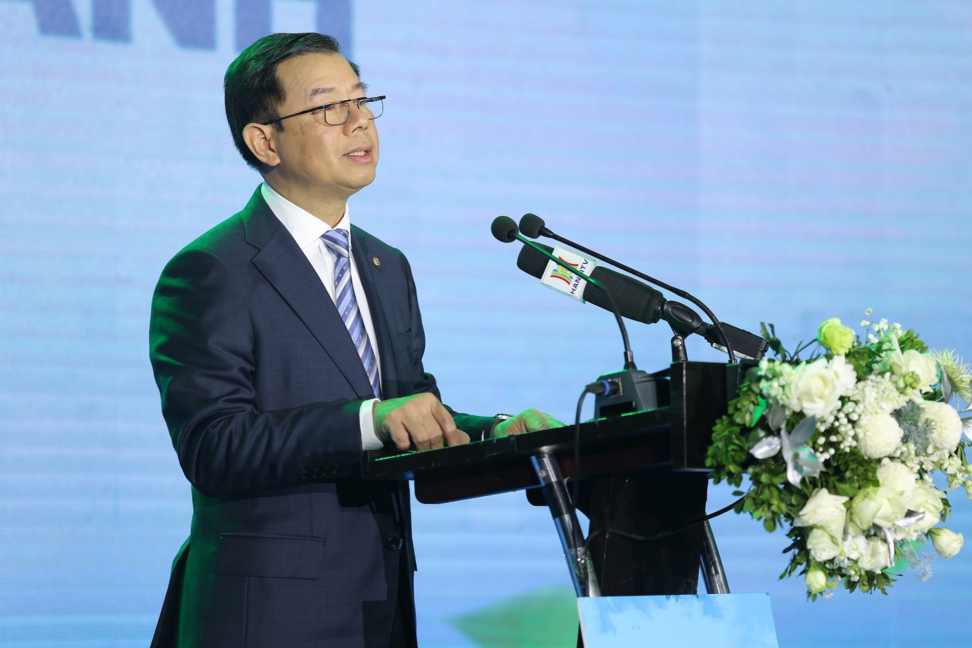 Vingroup phat dong chien dich keu goi nguoi dan giam phat thai hinh anh