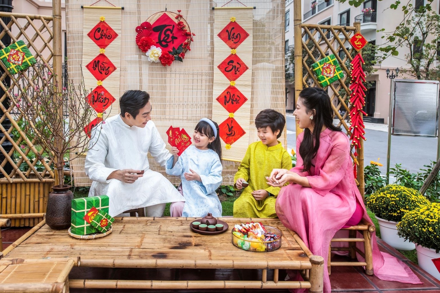 Khoi dong le hoi xuan Anh sang phuong Dong 2025 tai Ocean City hinh anh