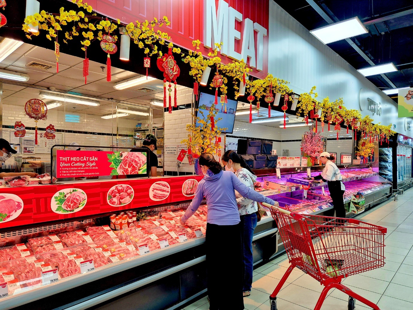 Lotte Mart,  sam Tet tiet kiem anh 2