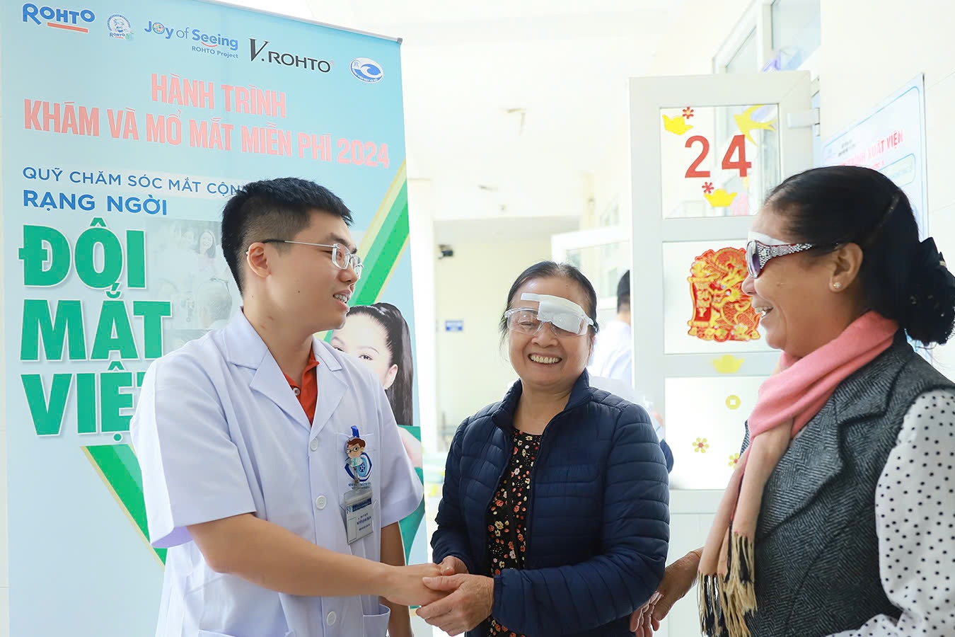 Hanh trinh CSR 2024 - V.Rohto rang ngoi doi mat Viet hinh anh