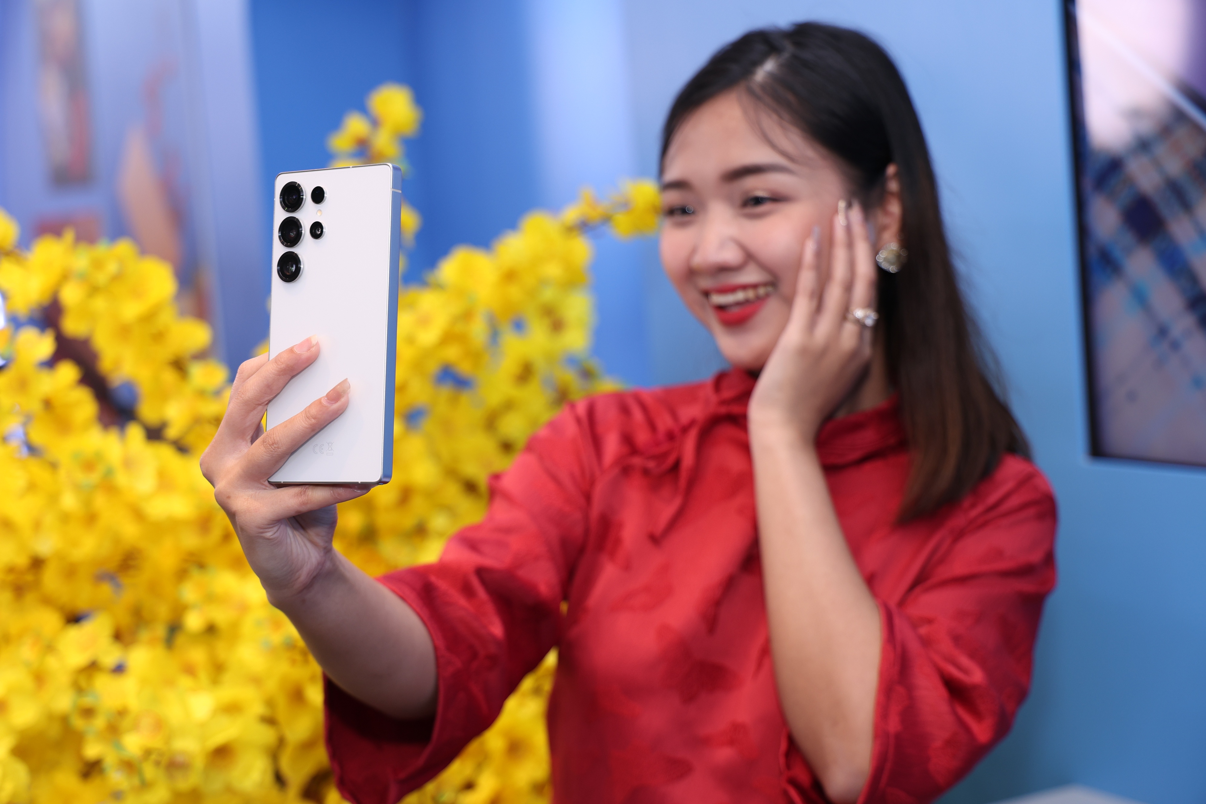 Don Tet ron rang tai khong gian trai nghiem Galaxy AI Sai Gon Terminal hinh anh