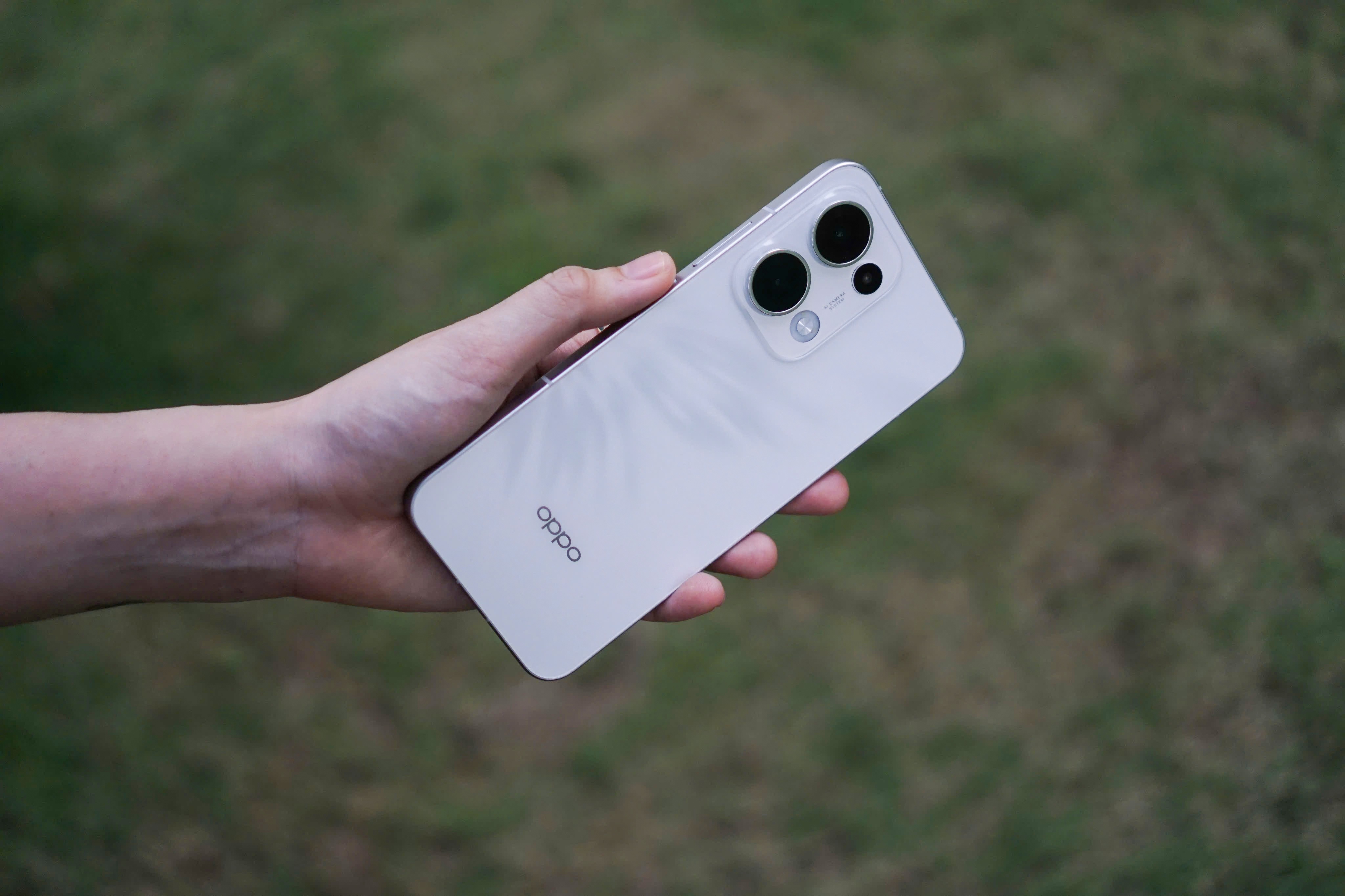 Reno13 Series va loat nang cap dinh vi ‘chuyen gia AI’ hinh anh