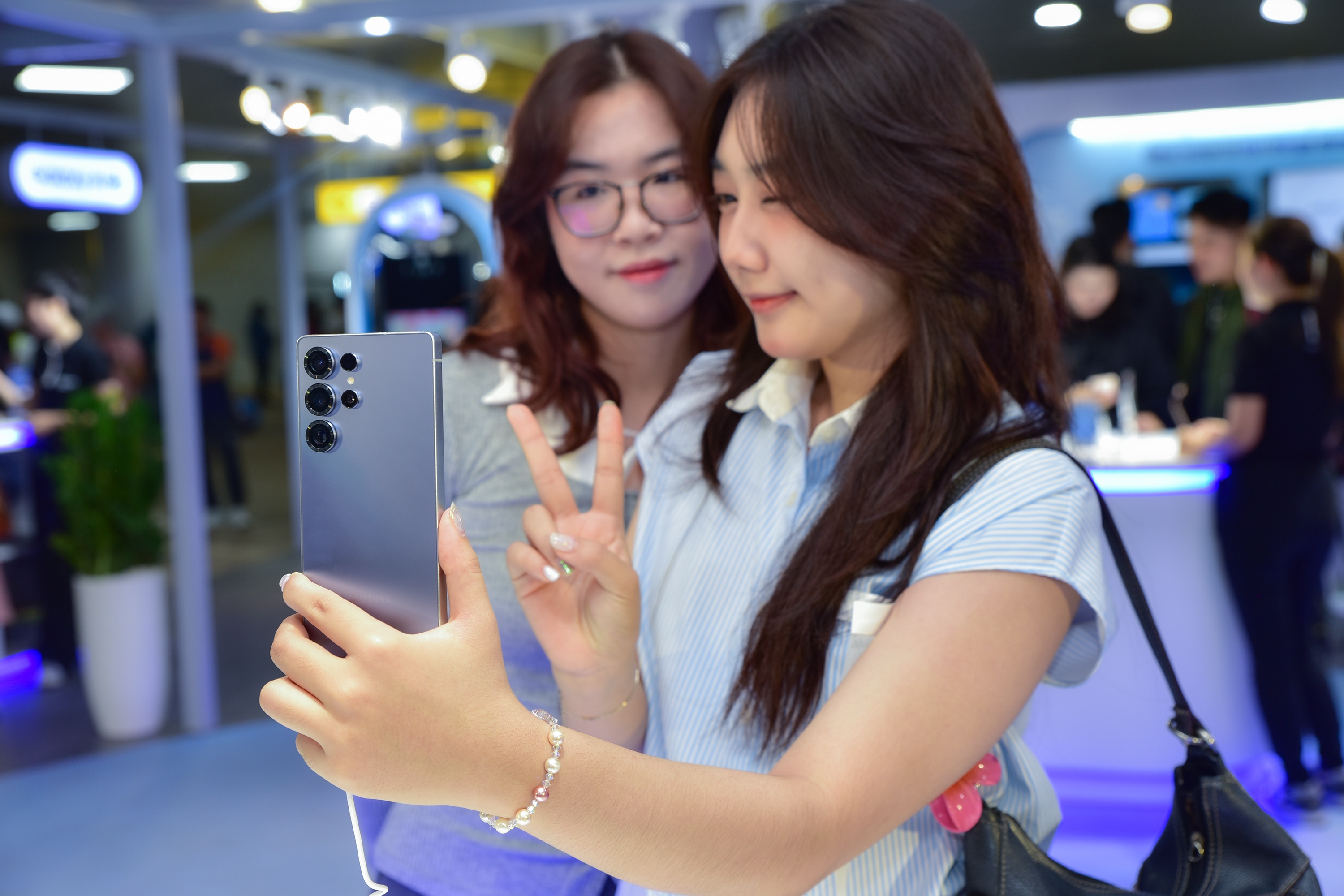 Samsung anh 16