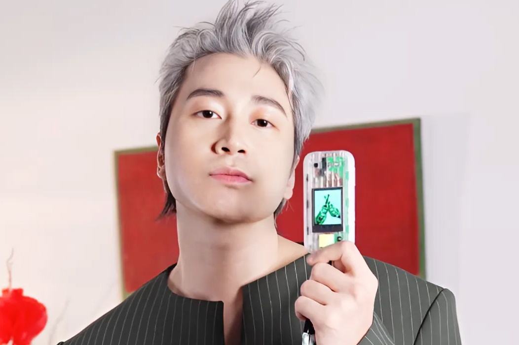 Dieu gi khien Karik va cac sao 'quen dien thoai, vui het minh'? hinh anh