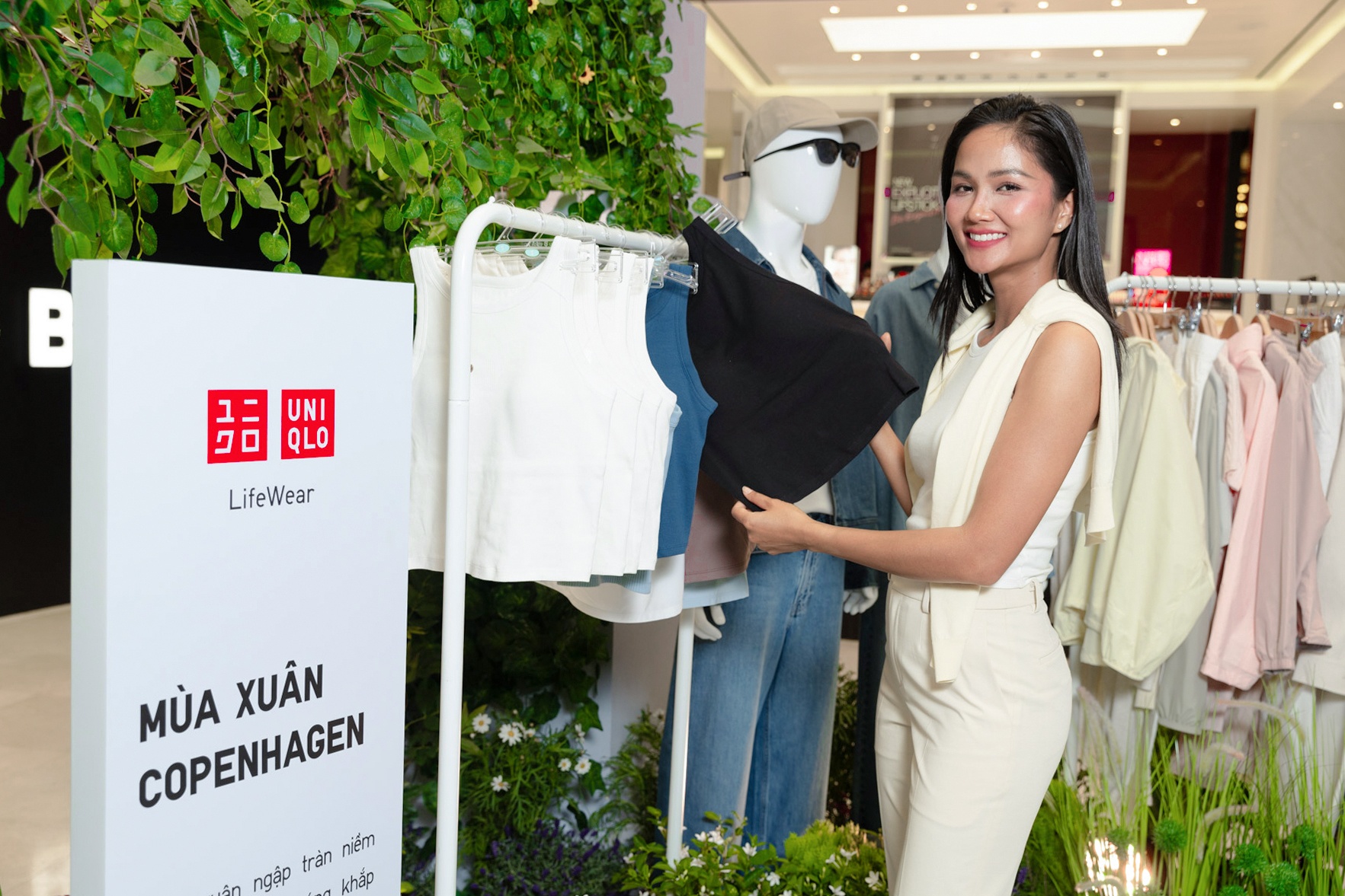Uniqlo anh 7