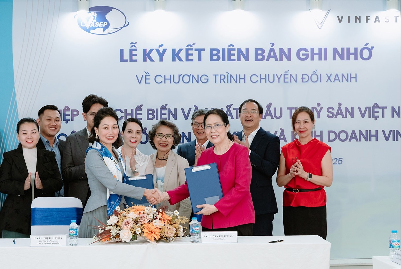 VinFast va VASEP hop tac thuc day chuyen doi xanh hinh anh