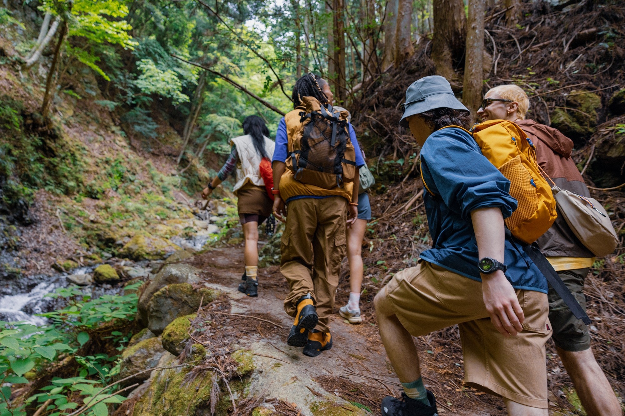 Dong ho Garmin anh 1