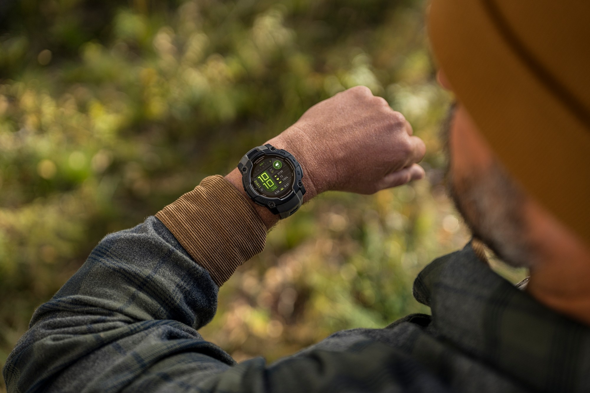 Bat trend 'Micro Adventure': Bung no trai nghiem voi Instinct 3 Series hinh anh