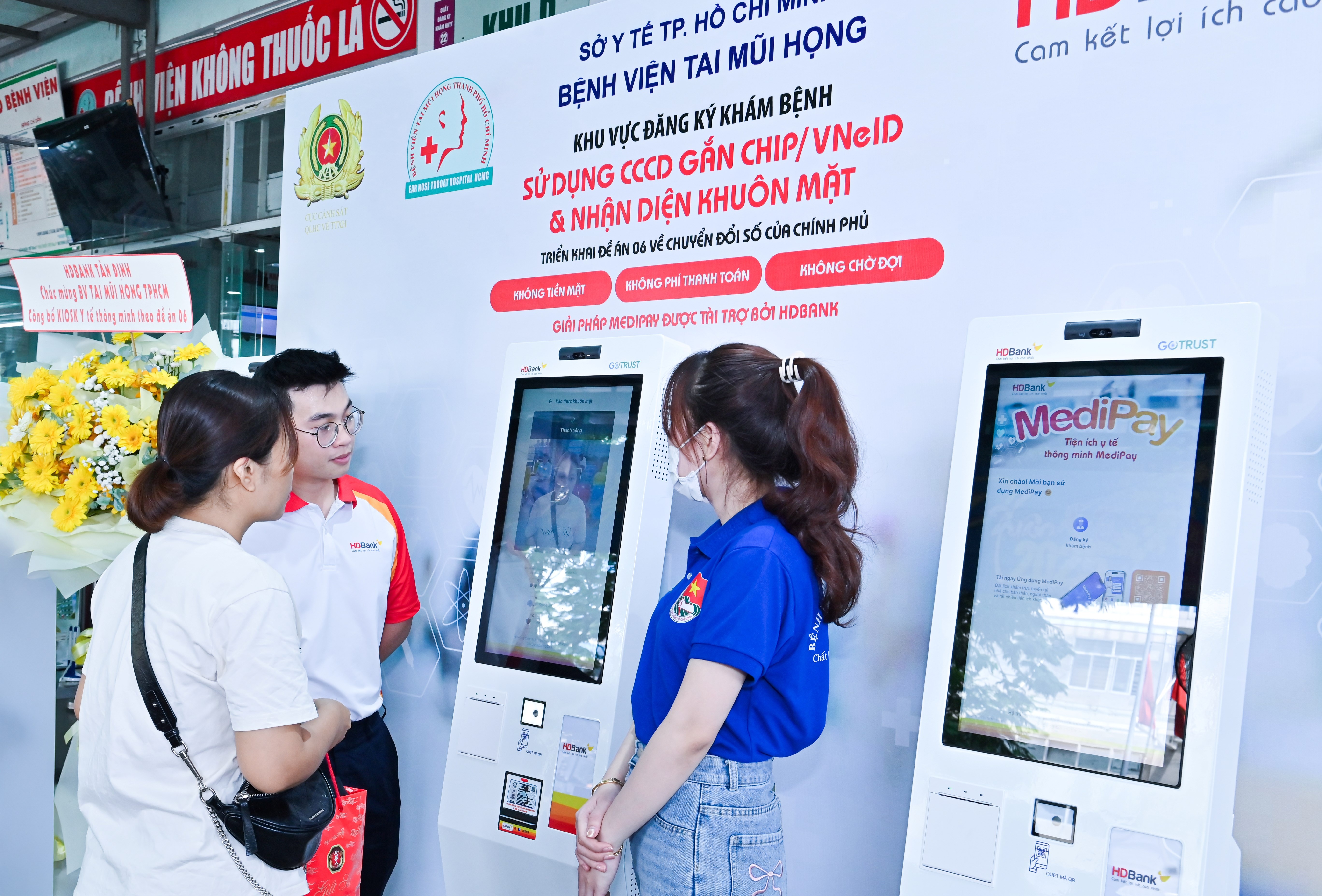 HDBank tien phong trien khai Kiosk y te thong minh o cac benh vien hinh anh