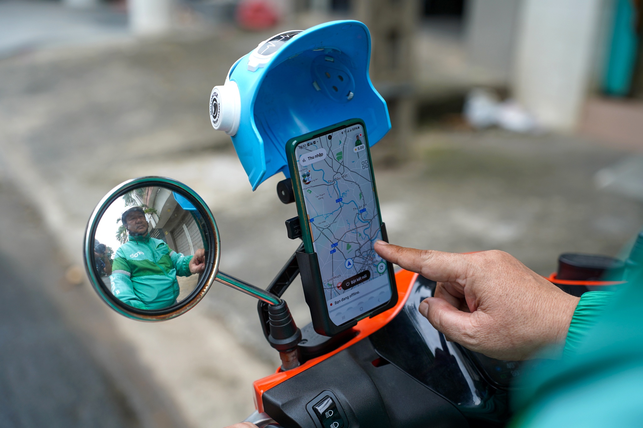 Yeu to nao lam nen chiec smartphone ly tuong cho cac shipper? hinh anh