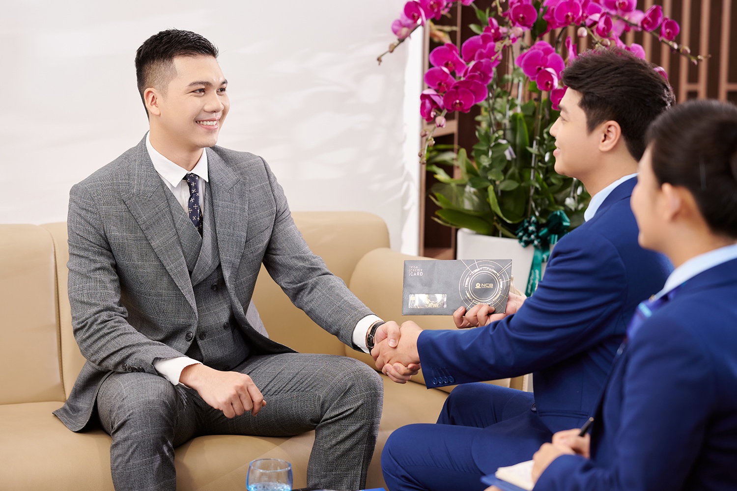 Ngan hang NCB tung uu dai tiep suc doanh nghiep trong khu cong nghiep hinh anh