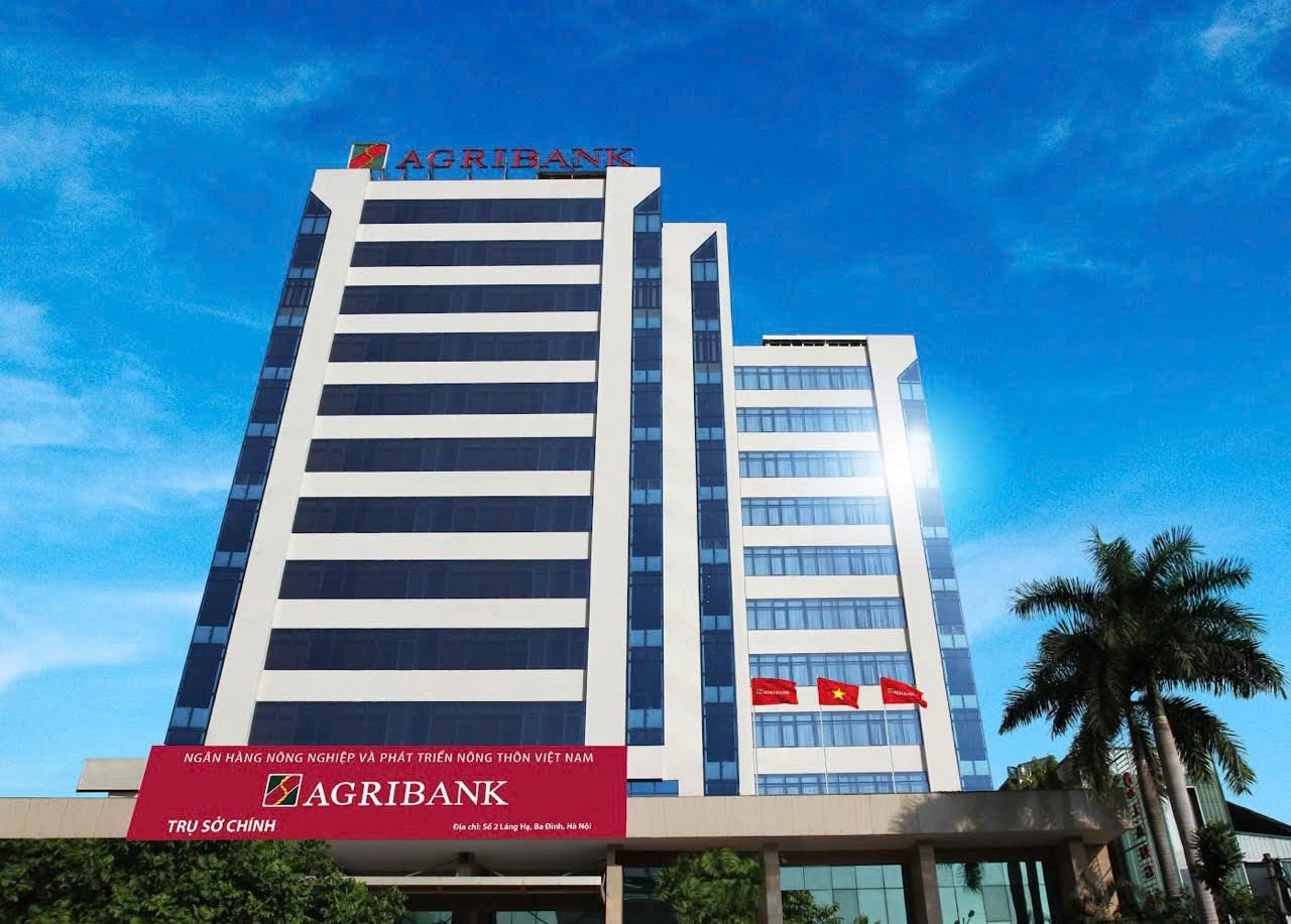 Agribank danh 2,2 ty dong tang khach hang quay so dip sinh nhat 37 nam hinh anh