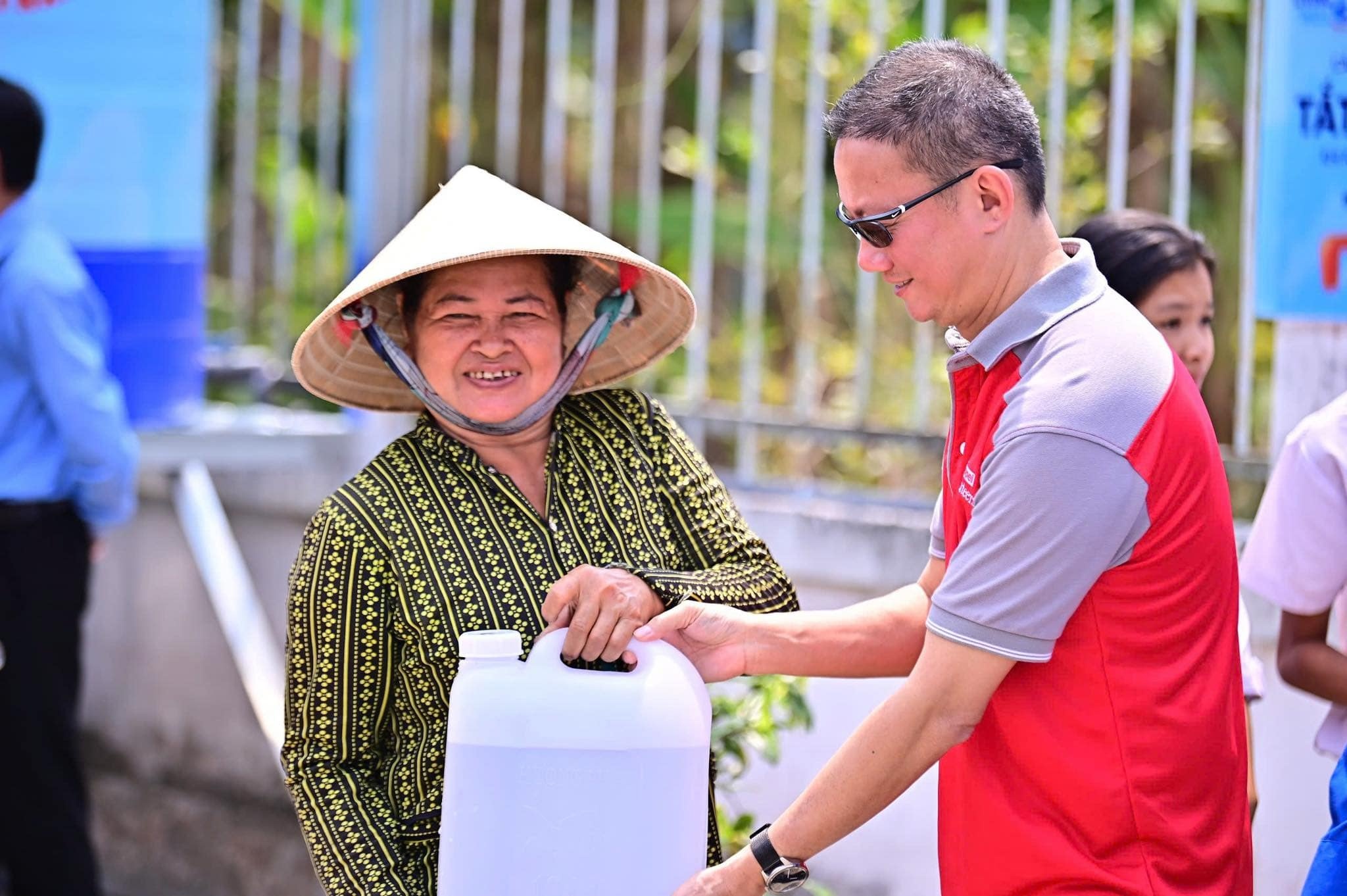 Keppel dem nuoc sach cho vung nhiem man o Hau Giang va Soc Trang hinh anh