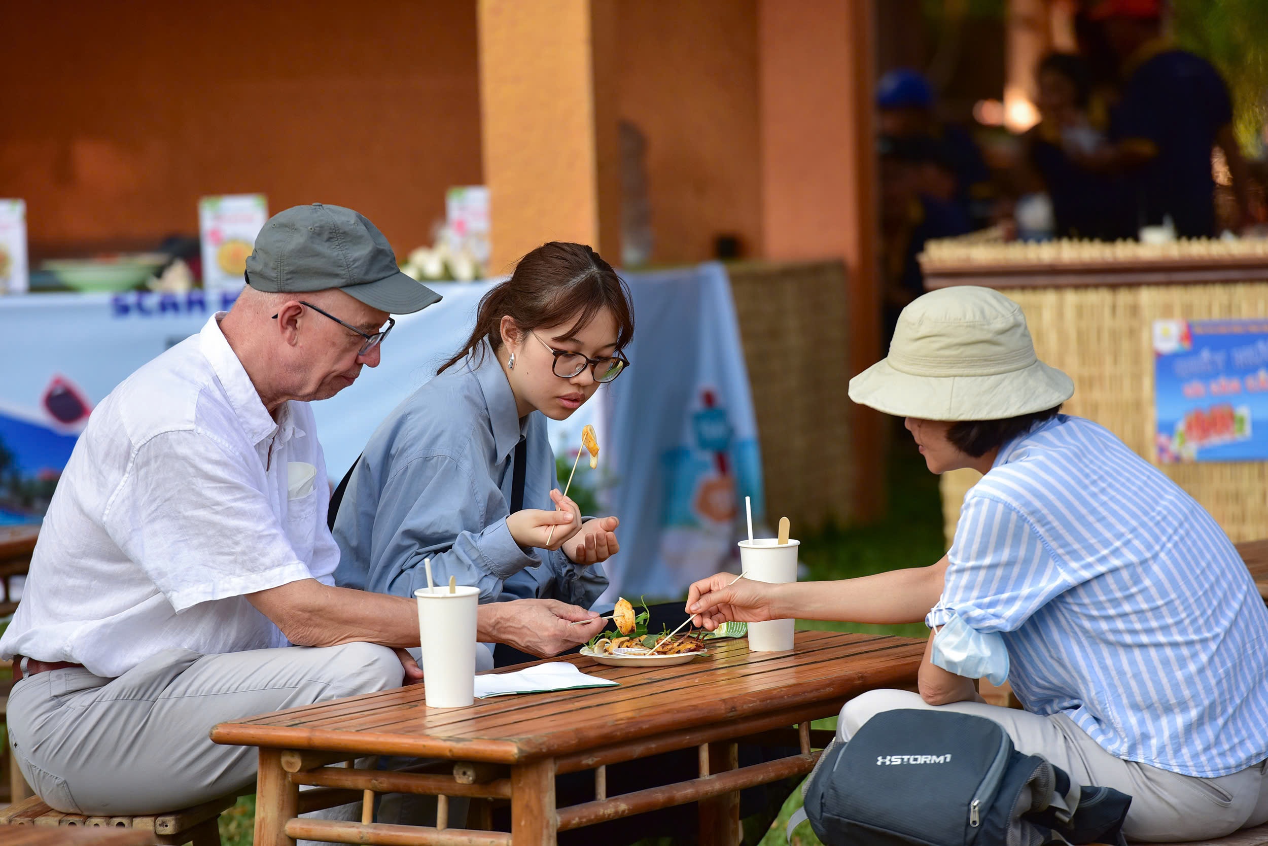 Du khach muon nga do ve diem hen van hoa - am thuc Saigontourist Group hinh anh
