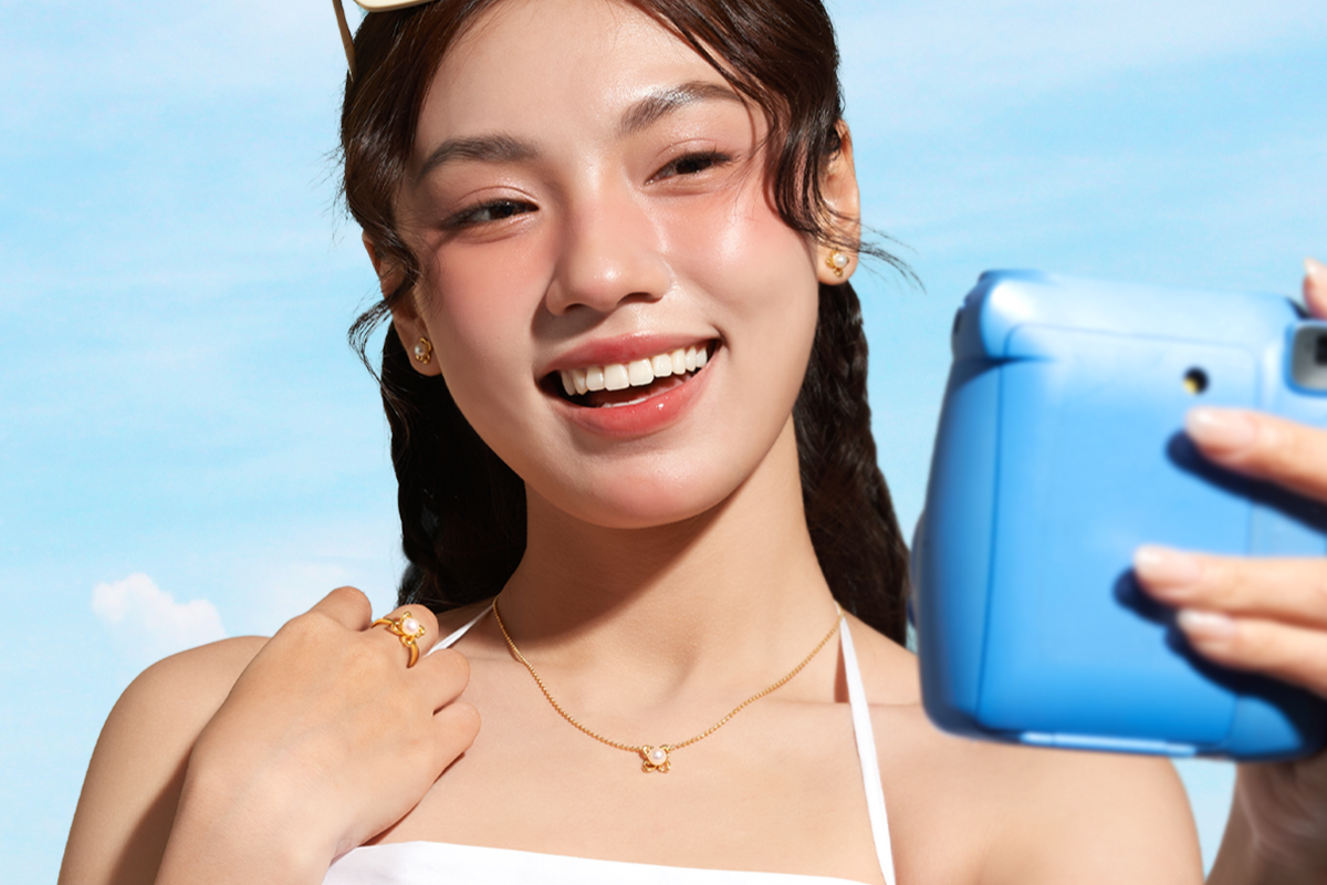 Lam moi dien mao cung trang suc ngoc trai mua he nay hinh anh