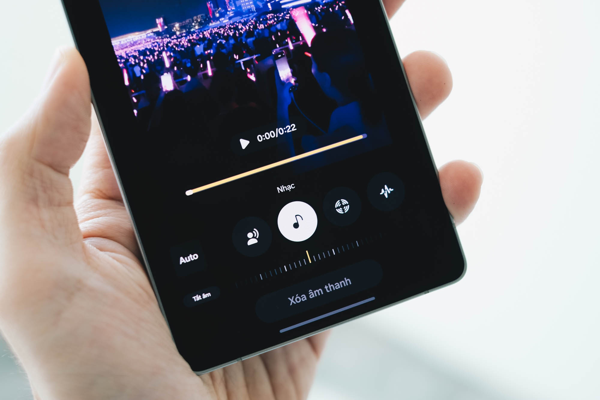 Khong can 7749 ung dung, Galaxy AI lo tron ky nghi le hinh anh