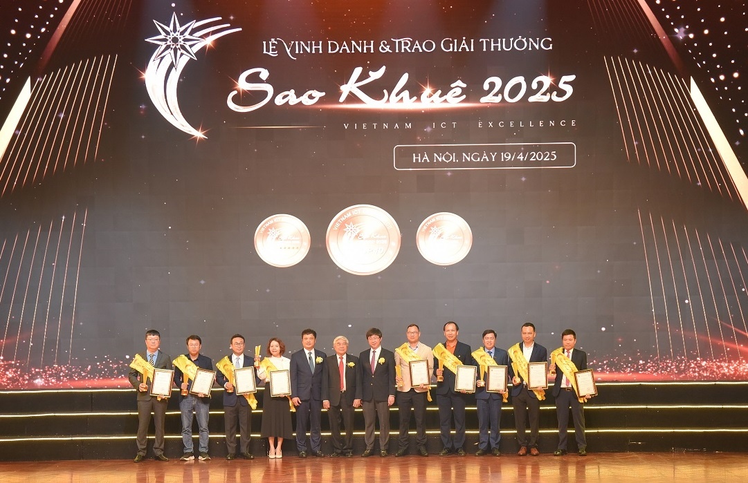 VietinBank gianh 5 giai thuong Sao Khue 2025 hinh anh