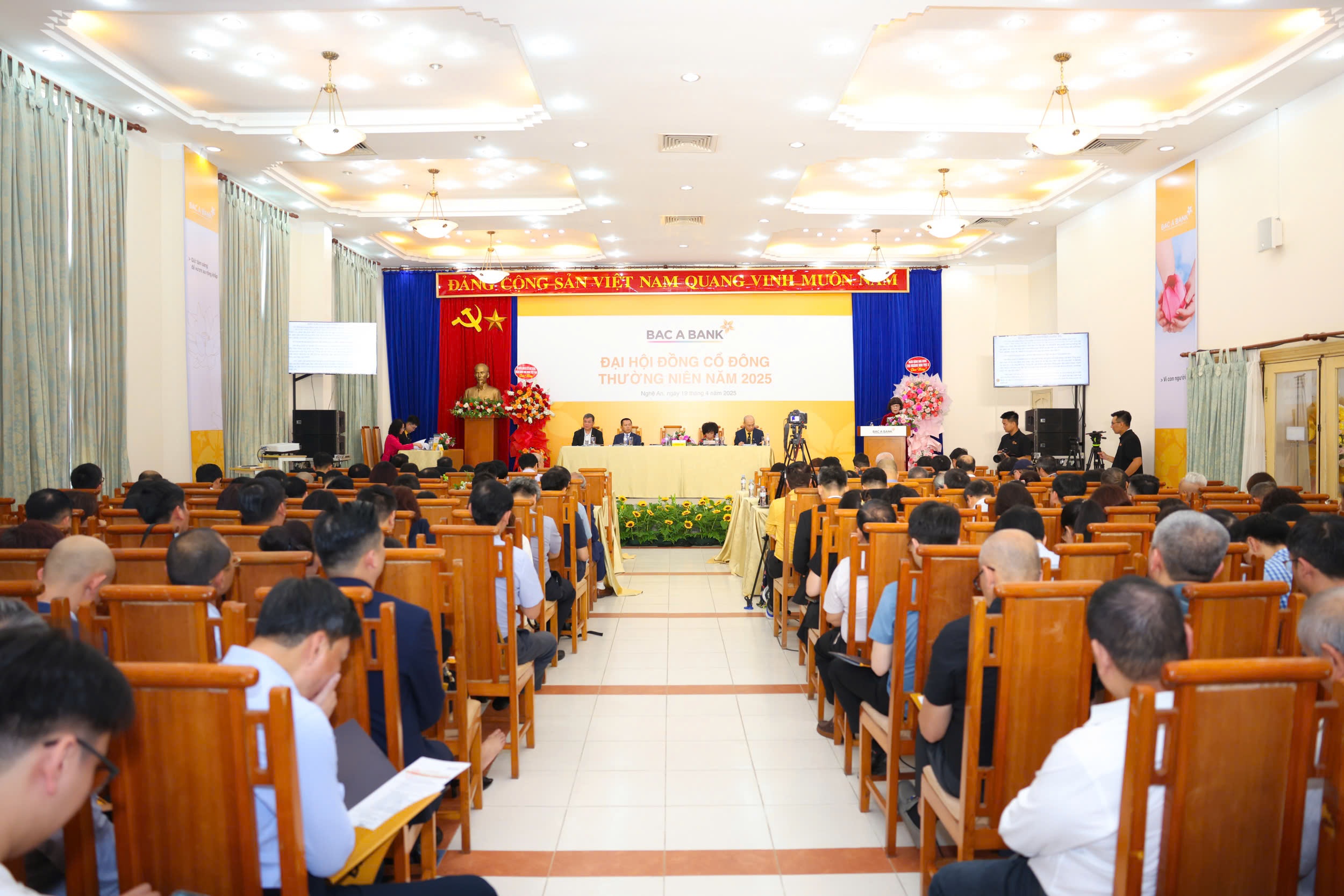 Bac A Bank anh 4
