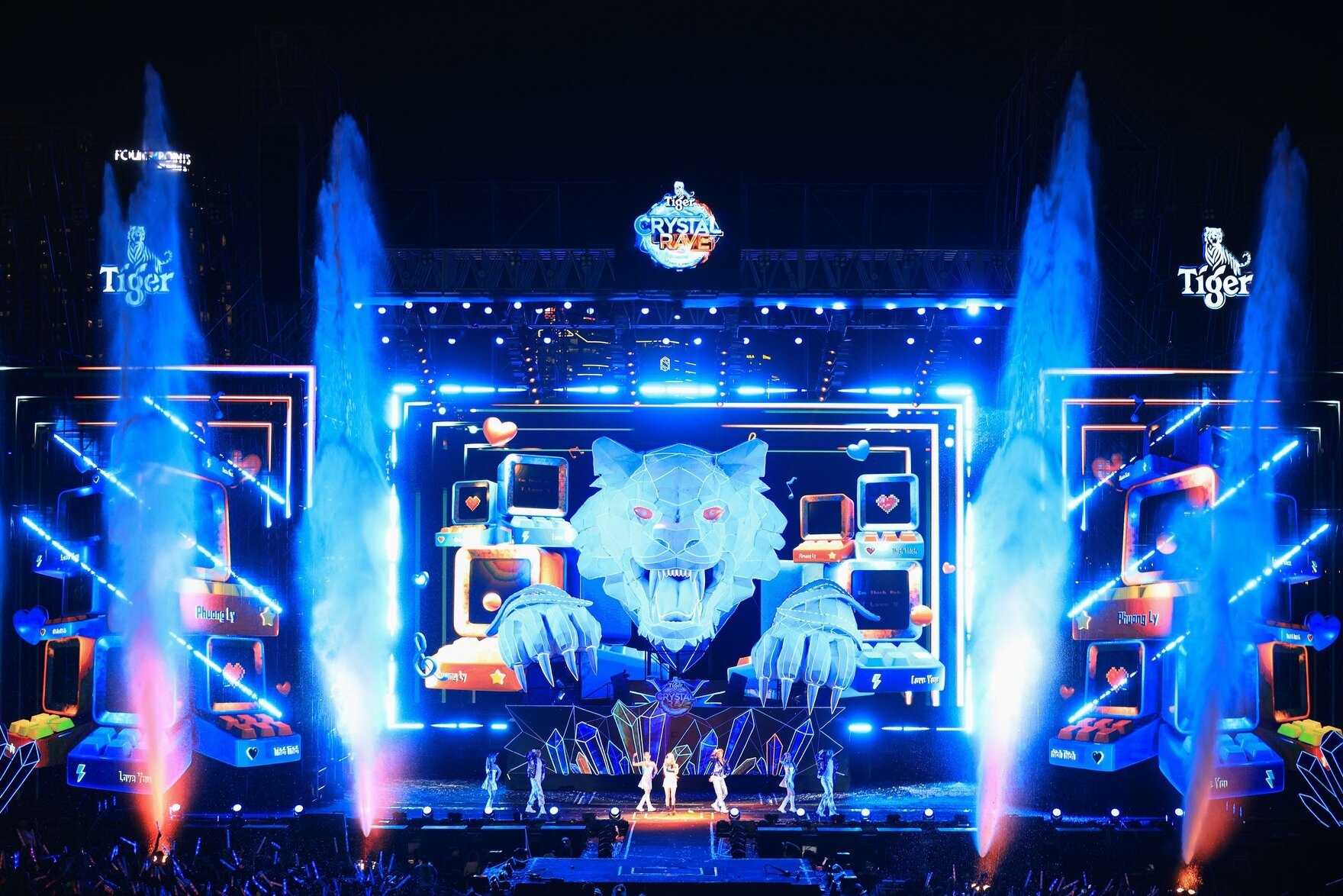 Tiger Crystal Rave tro lai, mo man chuoi ngay 'bat tung sang khoai' hinh anh