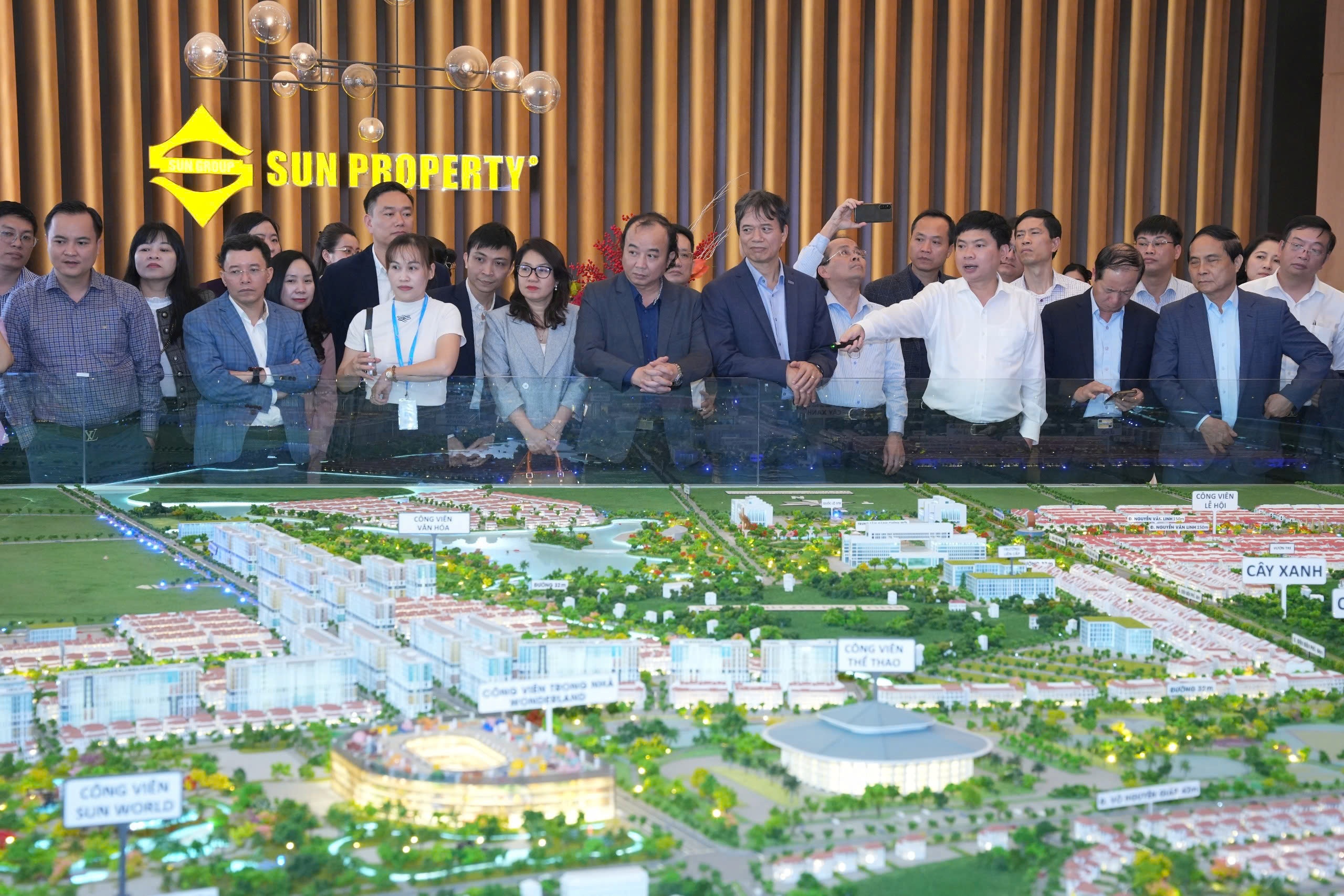 Sun Group anh 4