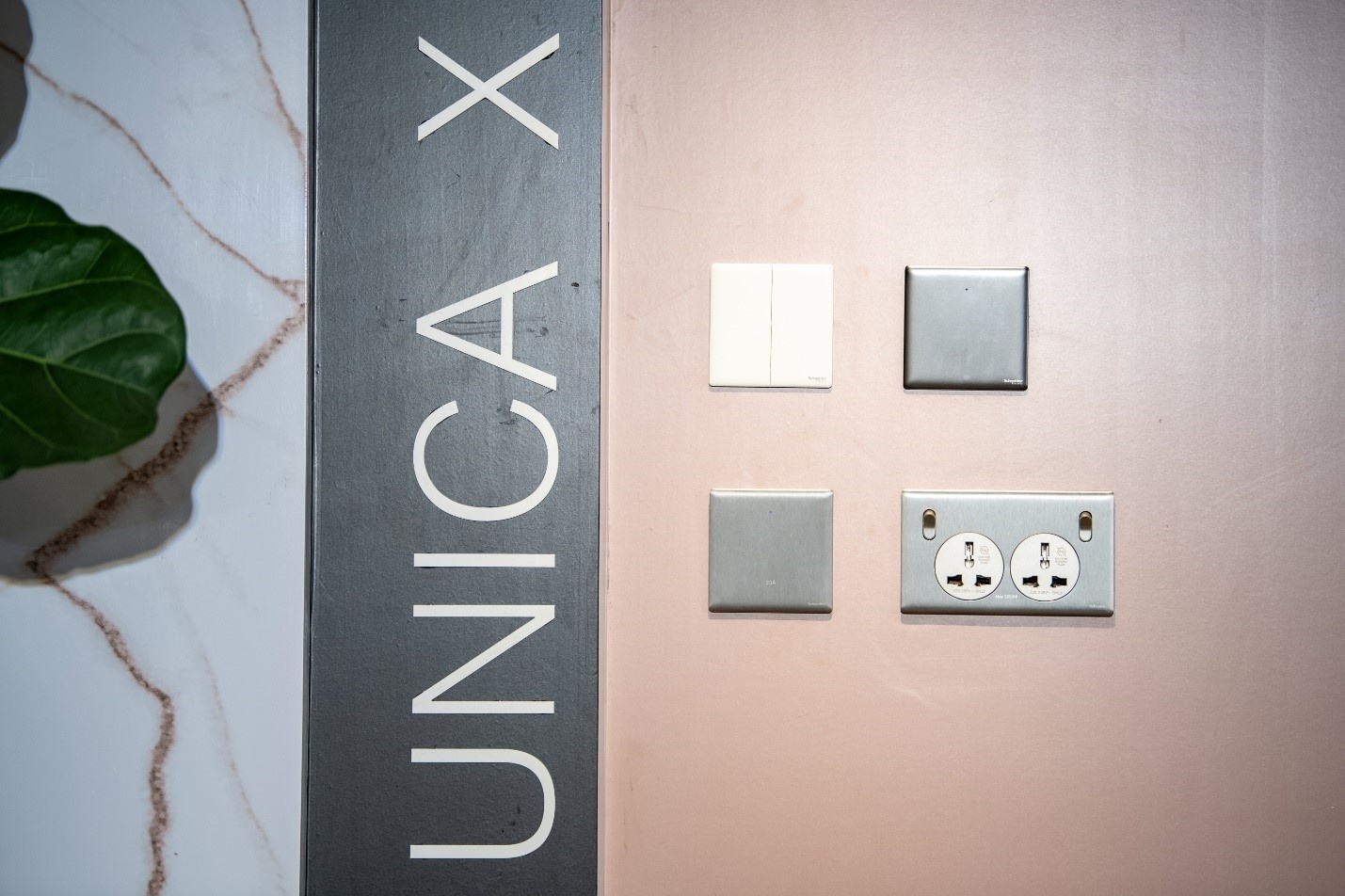 Unica X anh 3