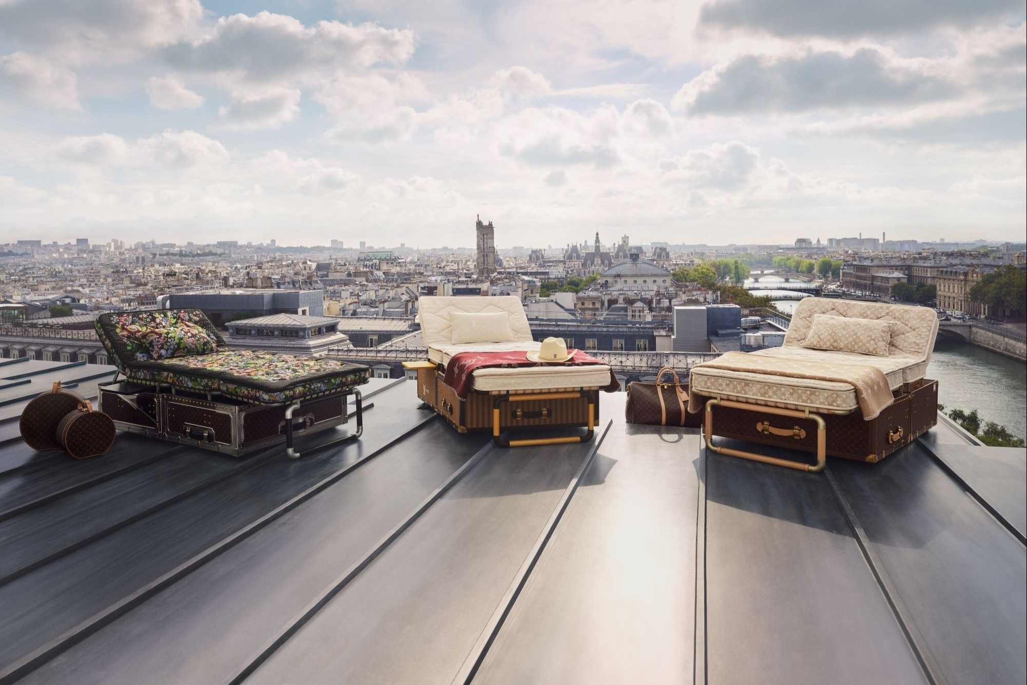 ‘Khai mo’ nhung chiec ruong doc dao cua Louis Vuitton hinh anh