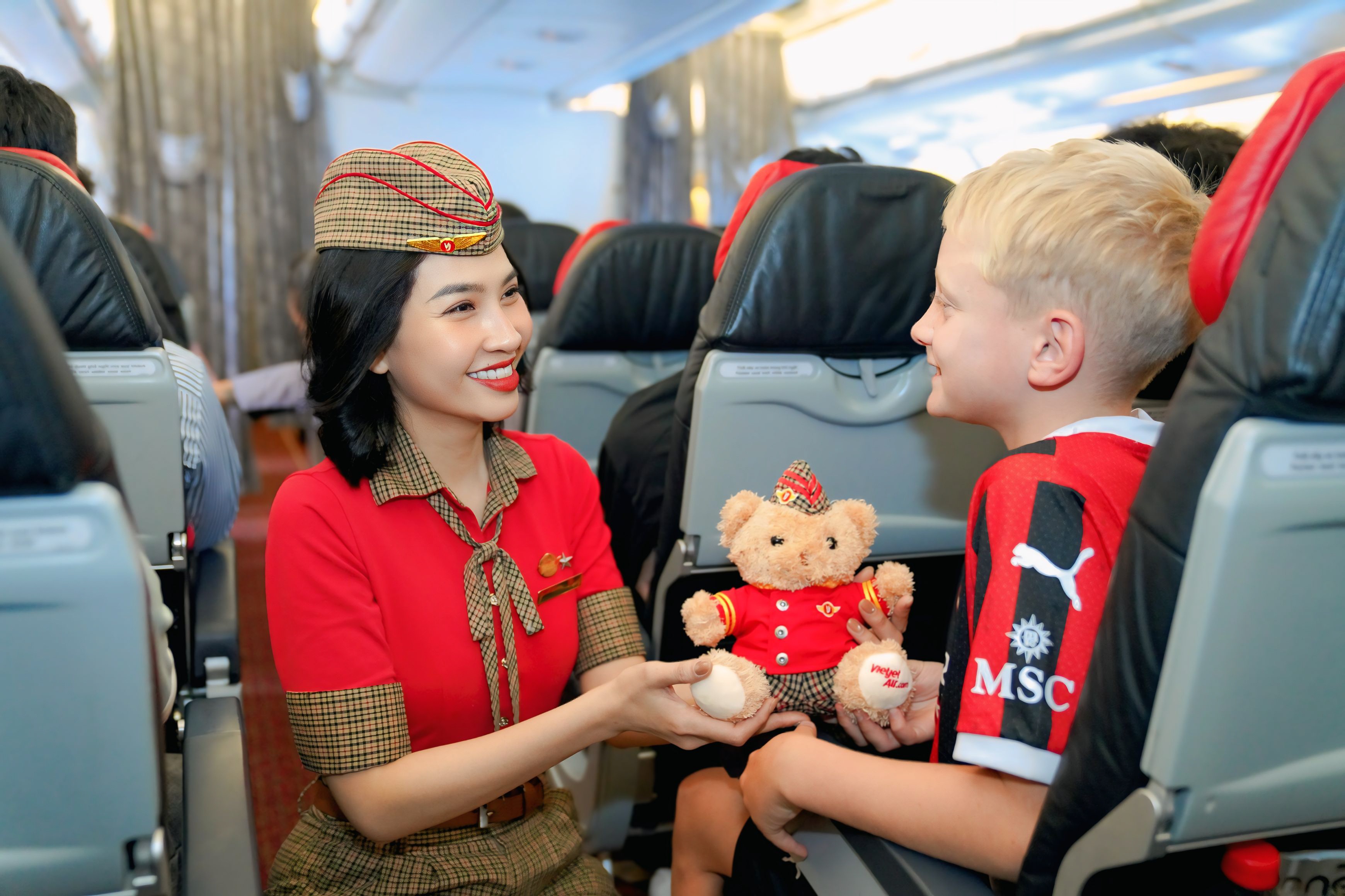 Dai tiec khuyen mai mua he cua Vietjet chinh thuc khoi dong hinh anh