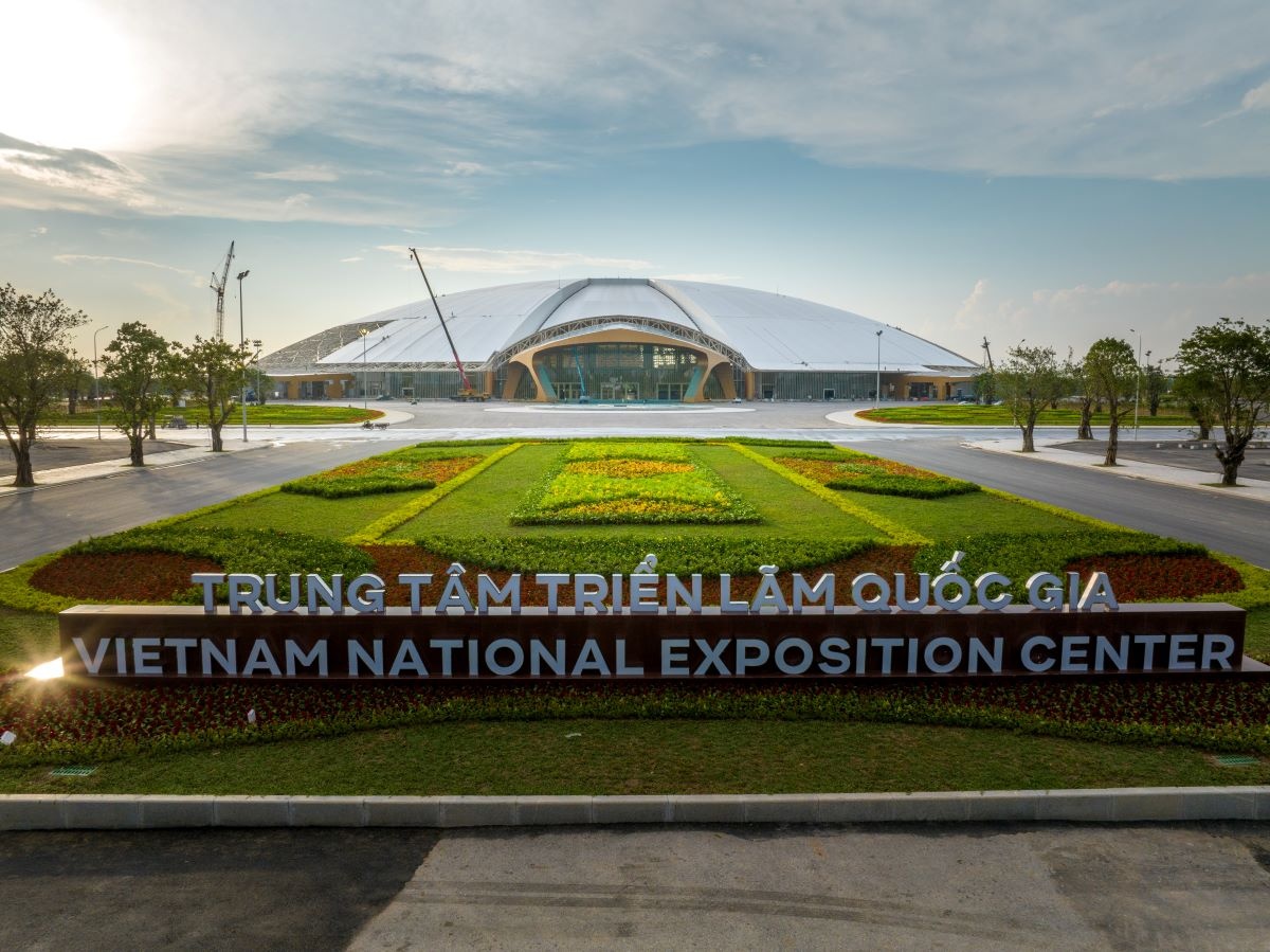 Vingroup ban giao trung tam trien lam top 10 the gioi trong 10,5 thang hinh anh