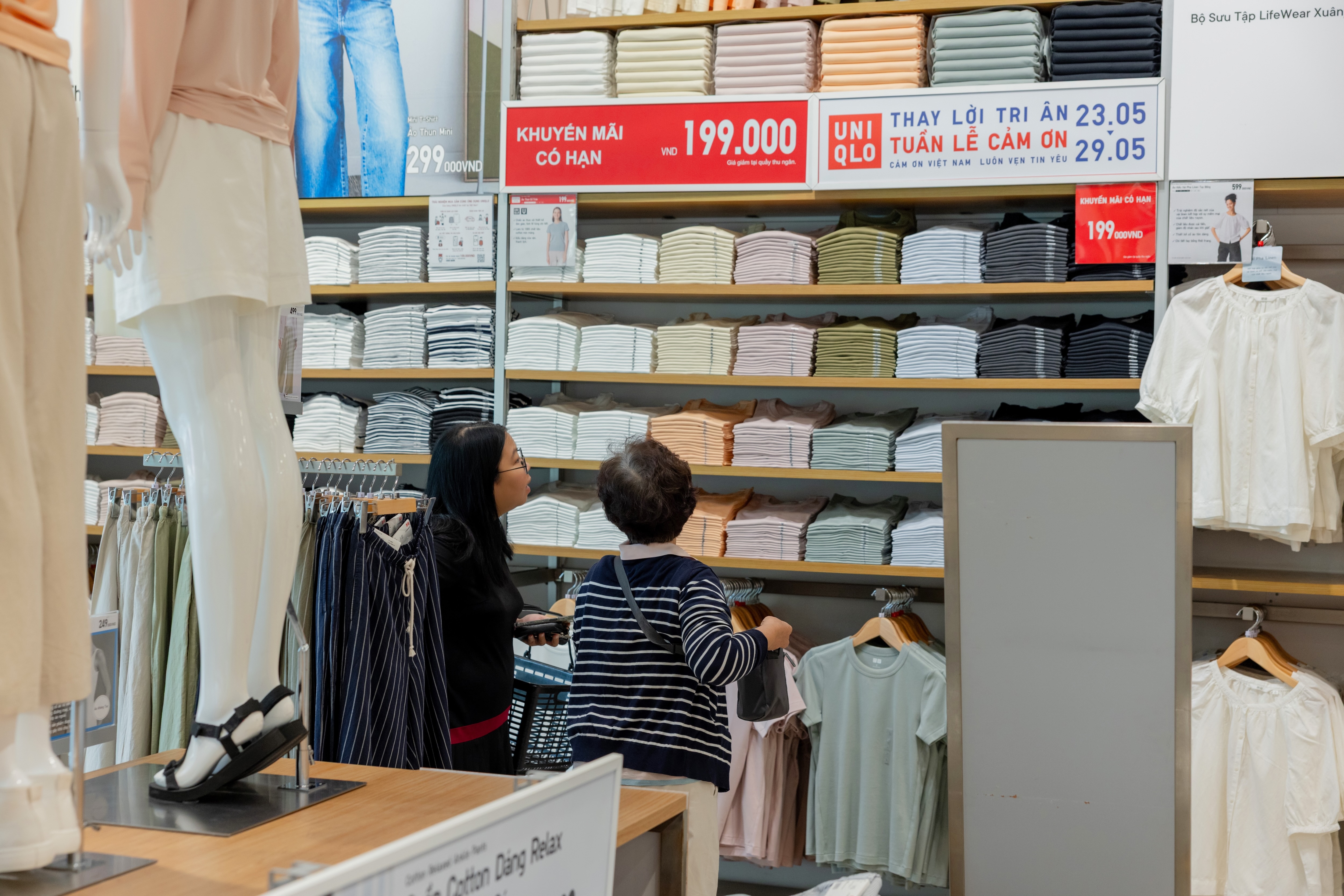 Uniqlo ảnh 12 Uniqlo anh 12